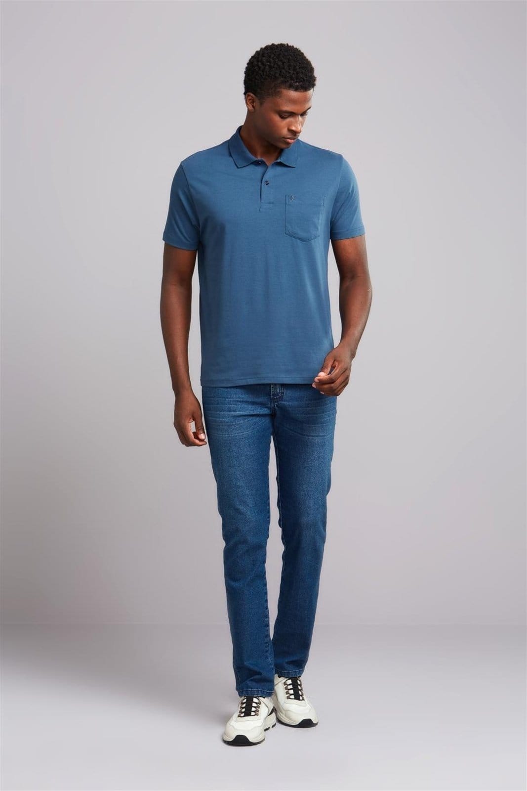 Vista 2 HIGHSTIL Polo Manga Curta com Bolso Comfort Malha Básica Noturno HIGHSTIL azul