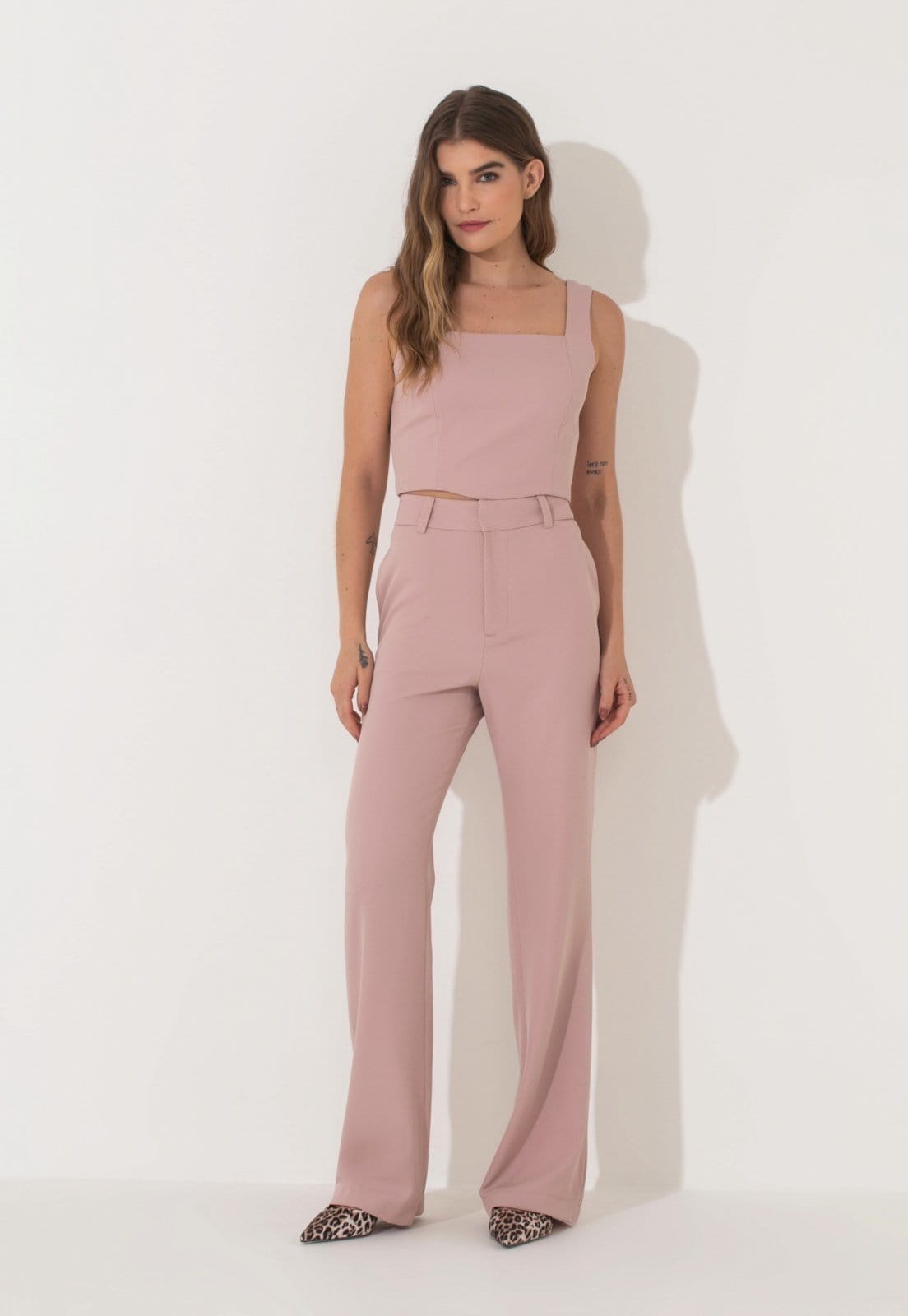 Vista principal Calça Alfaiataria Traymon Cintura Alta Rose Vintage Traymon rosê rose