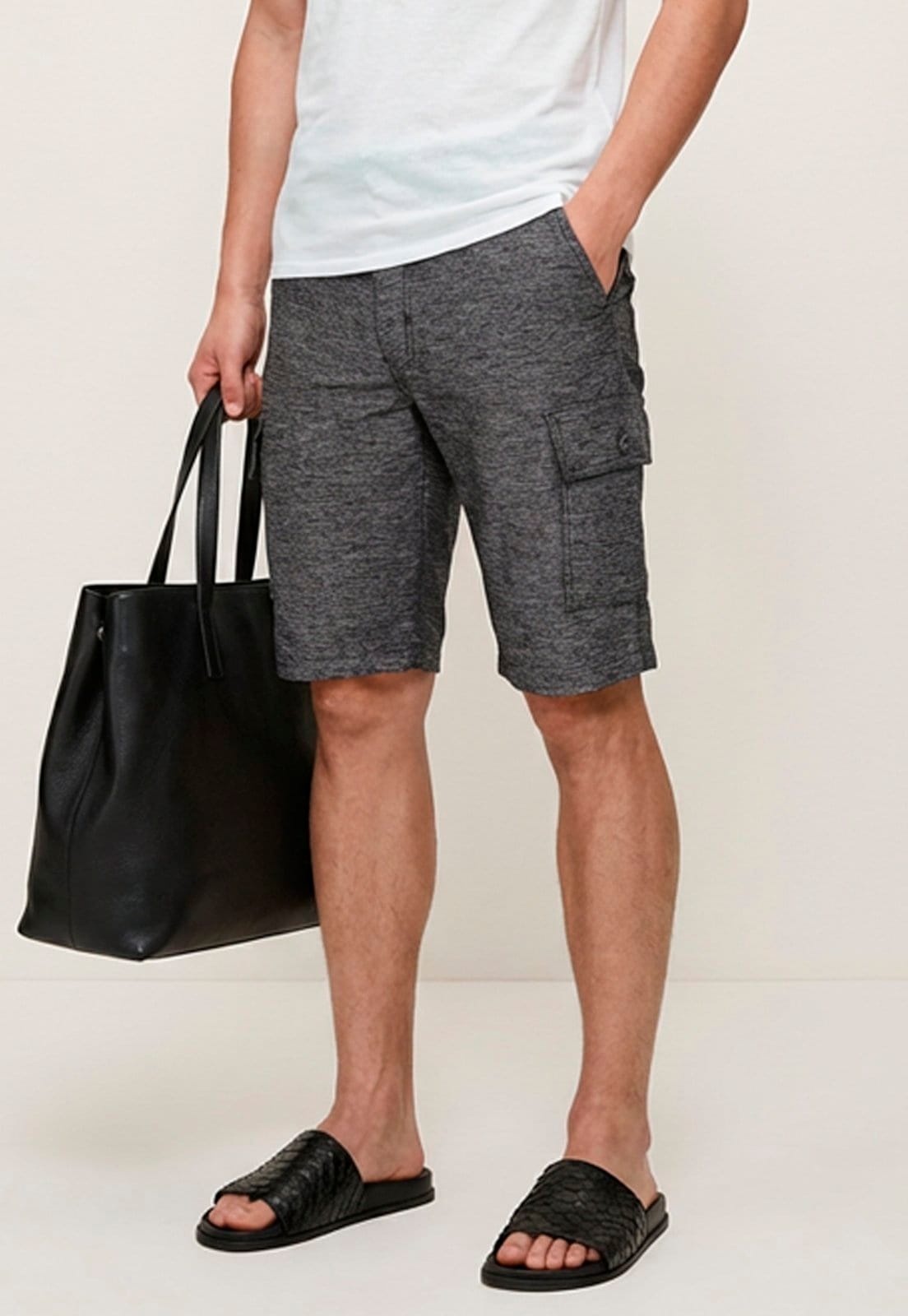 Bermuda Masculina Cargo Sarja Elastano Bolsos Laterais Confortável