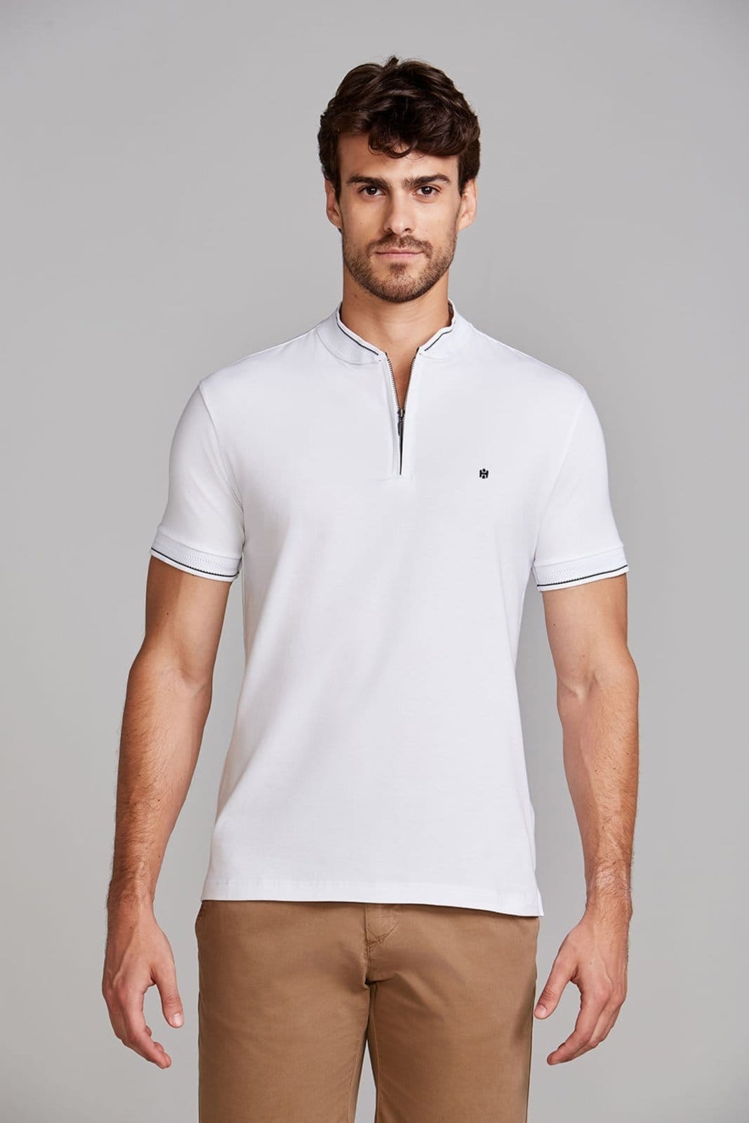 Vista 2 HIGHSTIL Polo Manga Curta com Zíper Básica Malha Slim Fit HIGHSTIL branco