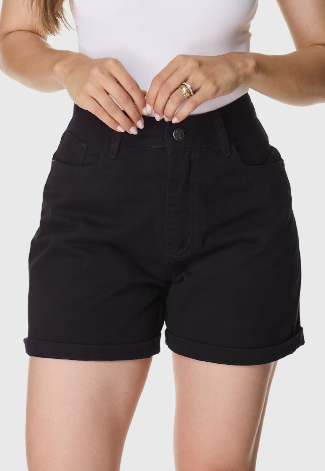 Vista 2 Shorts Basico Feminino Mom Cintura Alta Em Sarja HNO Jeans preto
