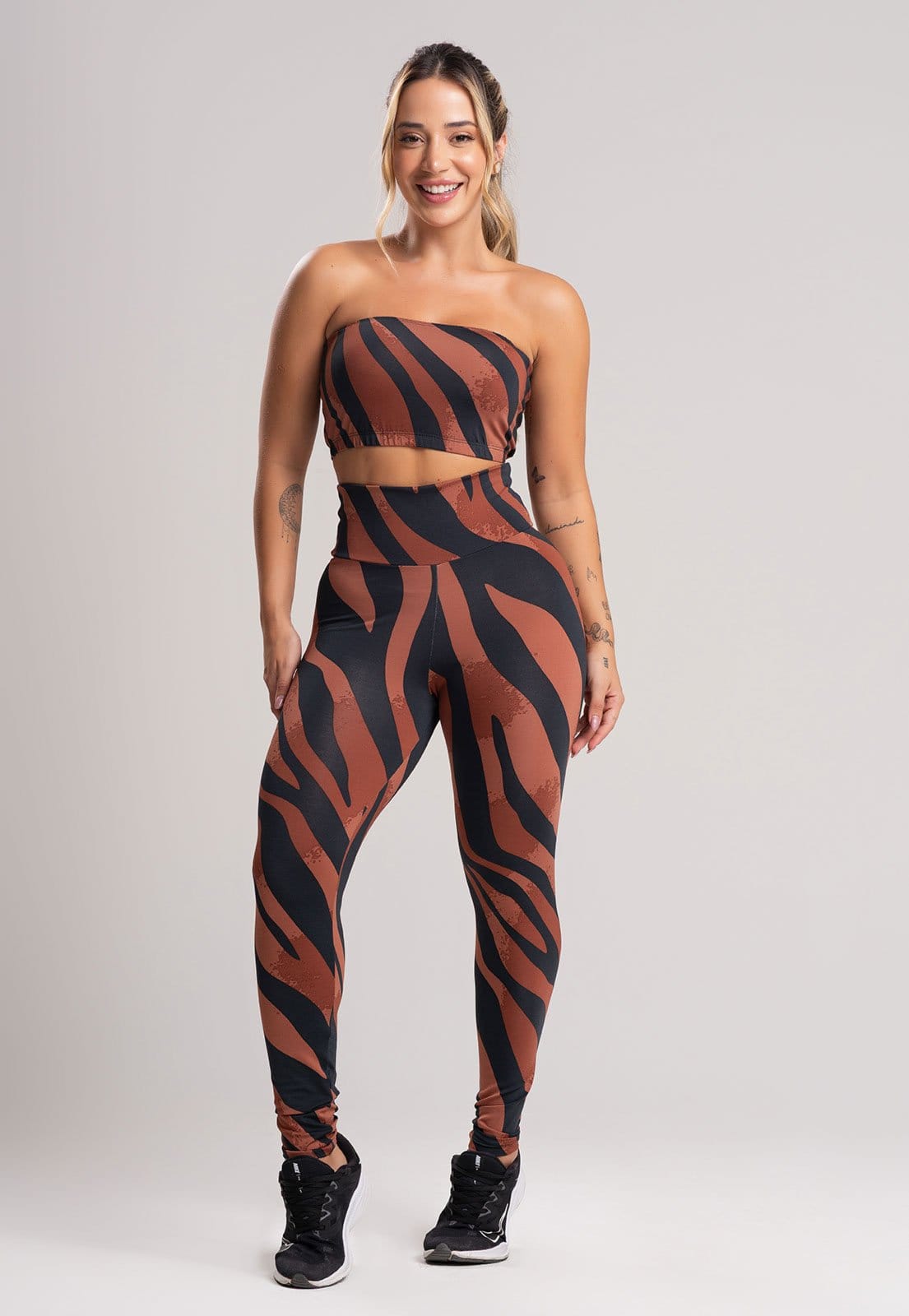 Vista 2 Calça Legging MVB Modas Cintura Alta Fitness Safari Mvb Modas estampado/marrom/multicolorido/preto