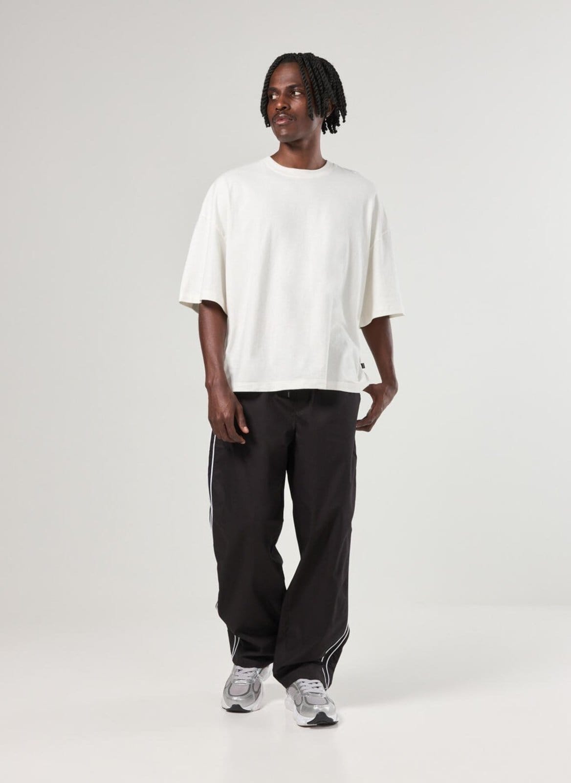 Calça Super Baggy Sarja Preta Com Listras