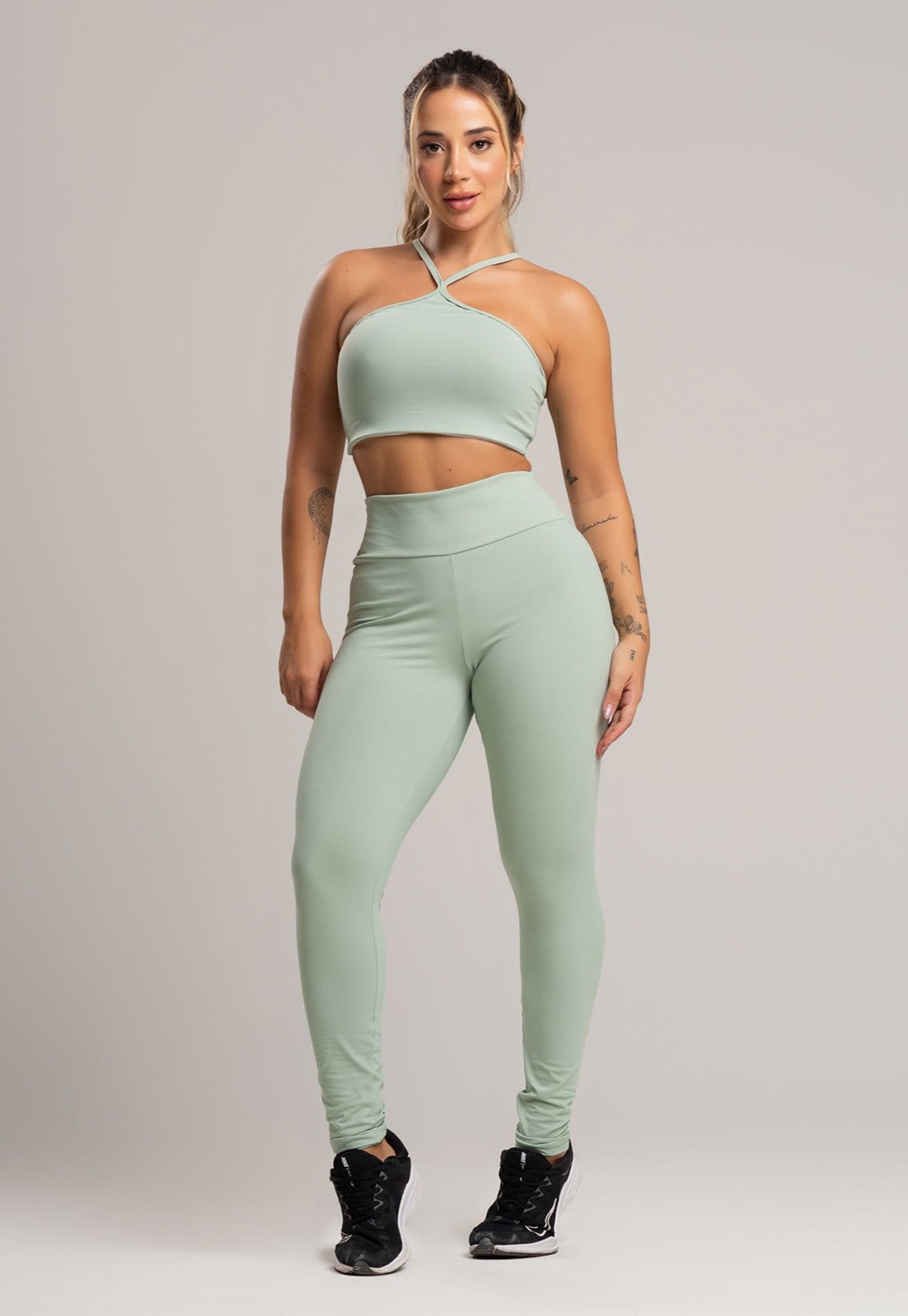 Vista principal Calça Legging Academia MVB Modas Cintura Alta Poliamida Pistache Mvb Modas verde/verde oliva