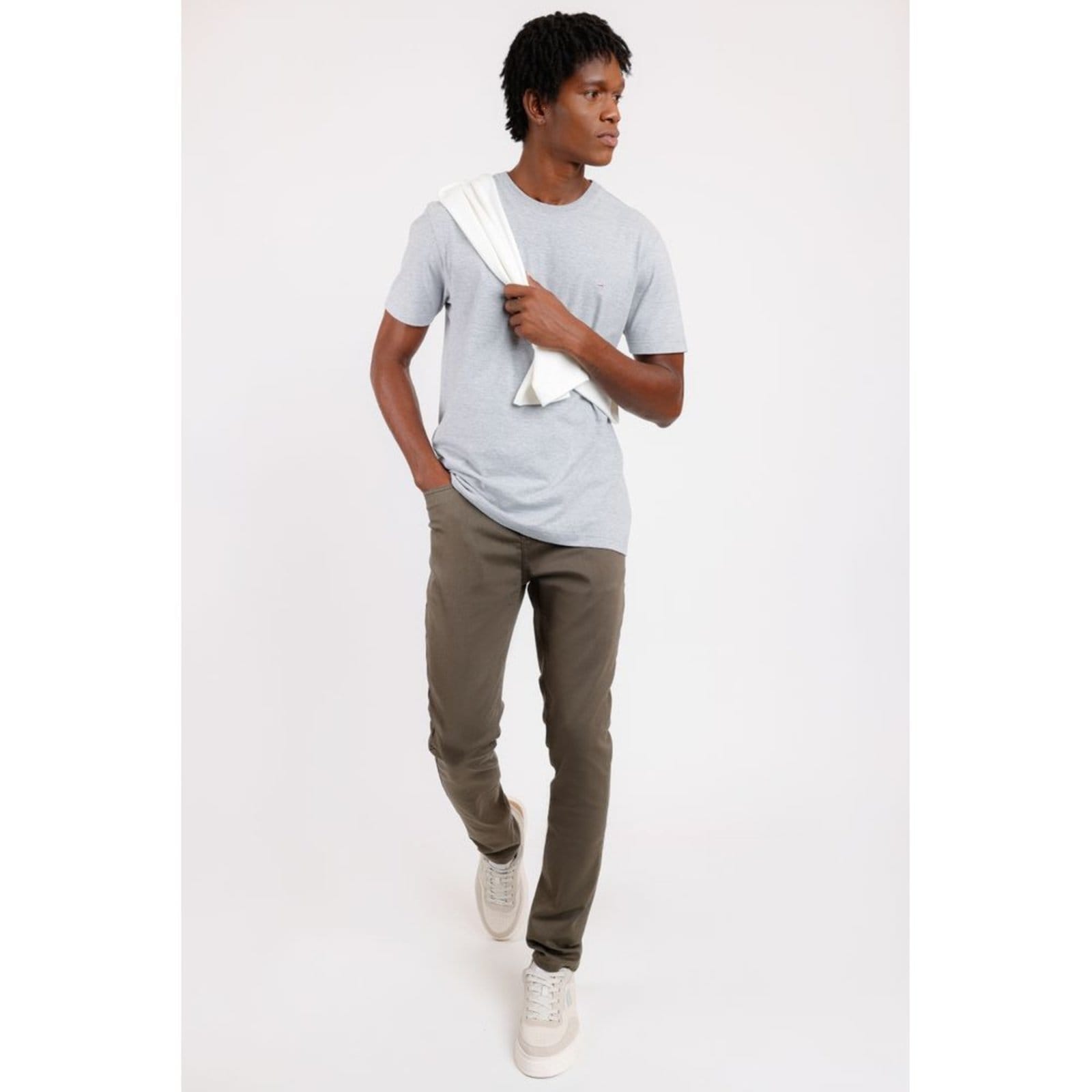 Vista 2 Calça Color Five Pockets Skinny Power Militar Aramis verde