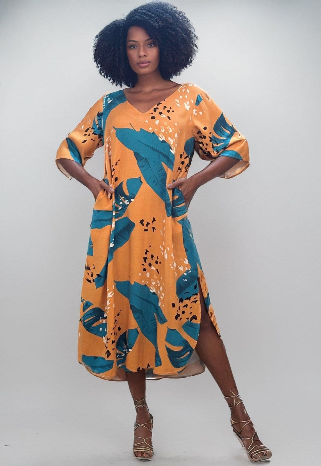 Vestido Midi Amazonia Vital Abapã Plano com Bolso Estampa Aurora Botânica