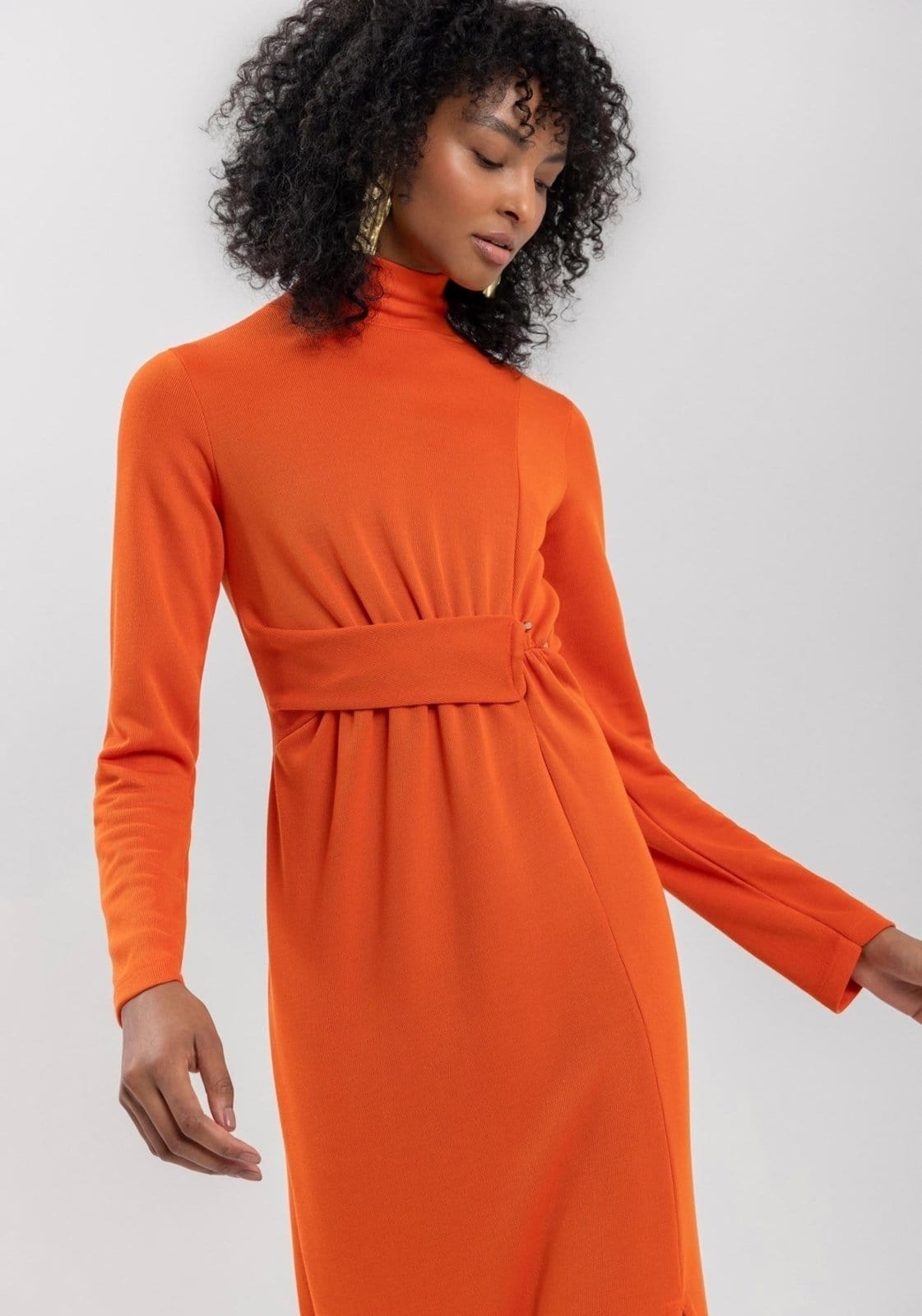 Vista 2 Vestido Lez a Lez Longo Com Gola Alta E Fenda Frontal Lez a Lez laranja