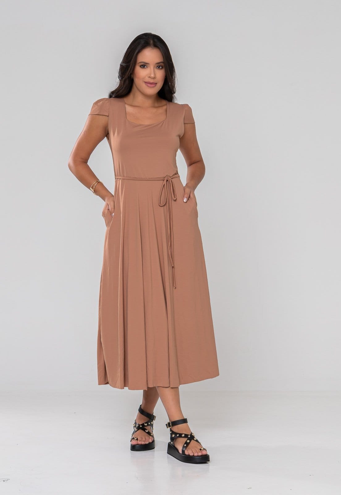 Vista principal Vestido Aura Brenda Suplex Bolso Aura preto