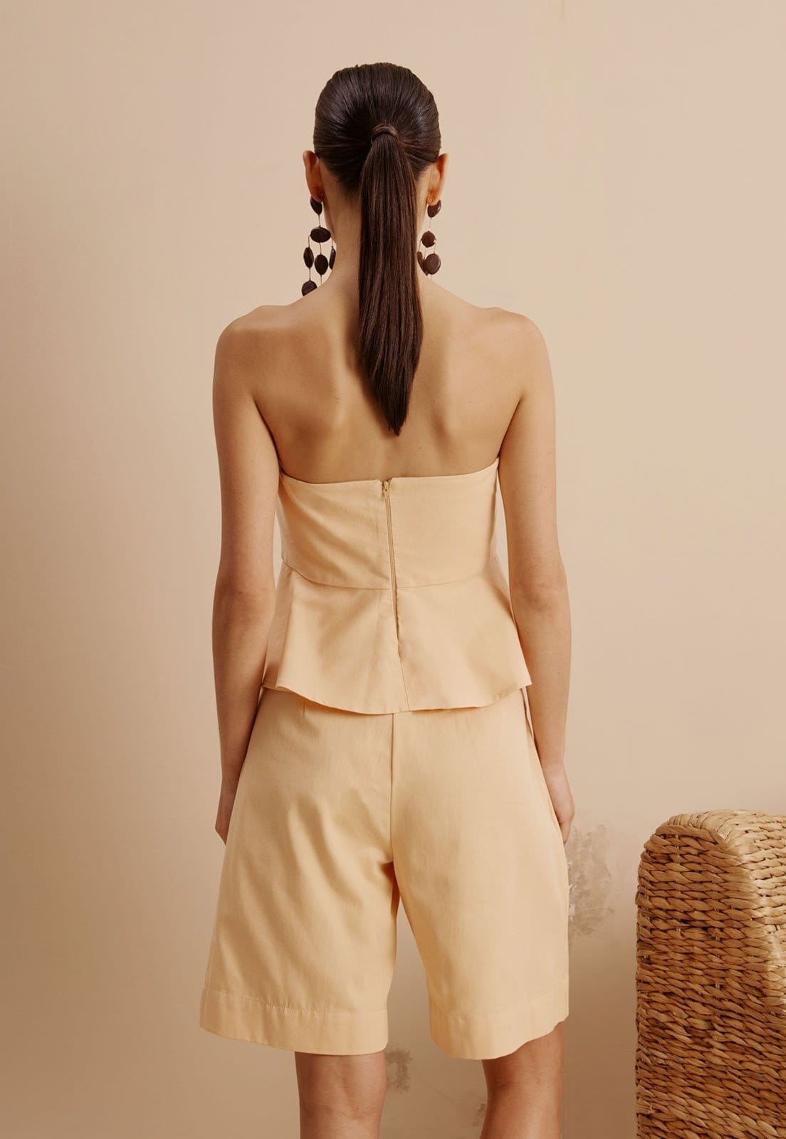 Vista 2 Bermuda Passador Com Botão CaCay azul