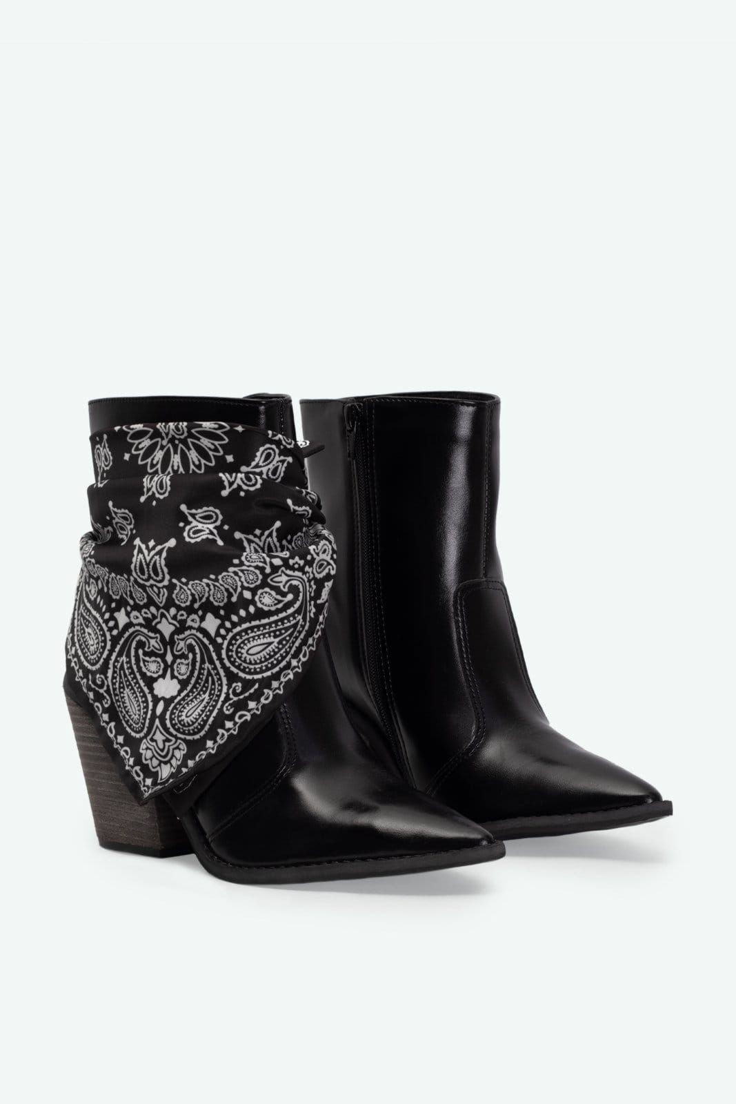 Vista 2 Bota Western Laura Suzana Santos preto