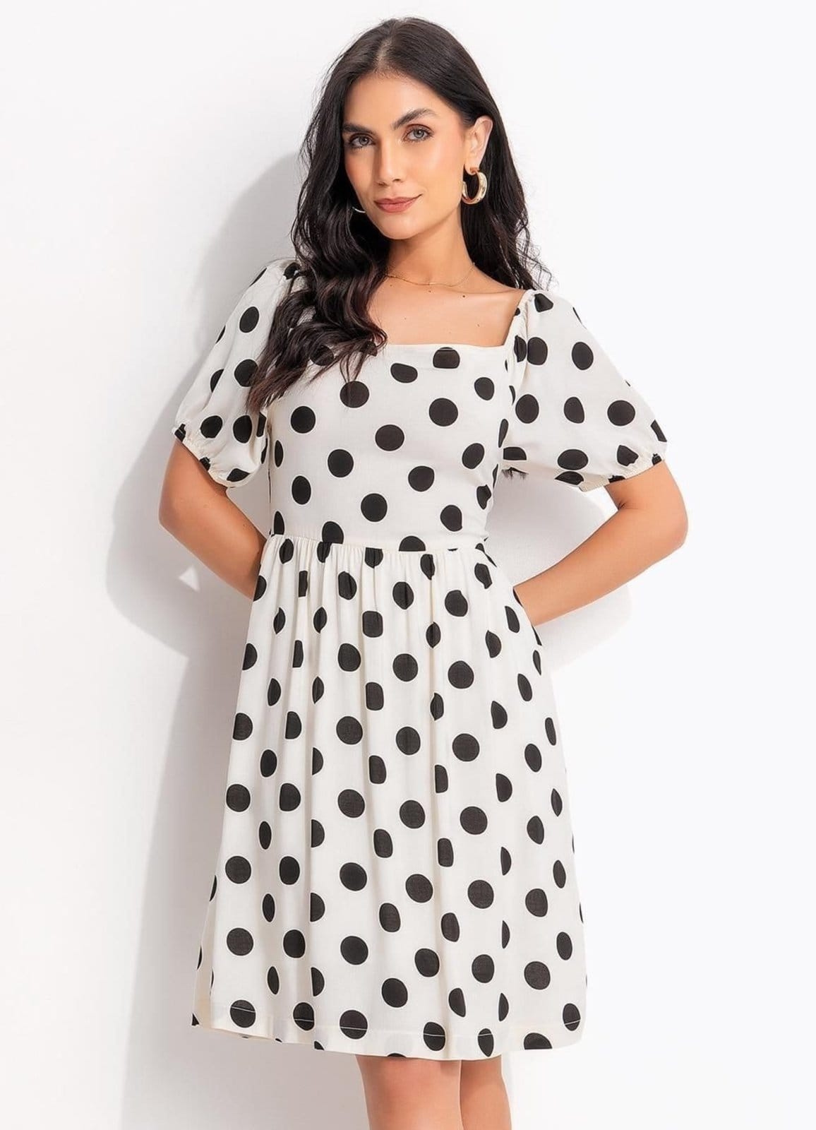 Vista principal Vestido Em Viscose Plana Quintess Poá Off White Quintess branco white