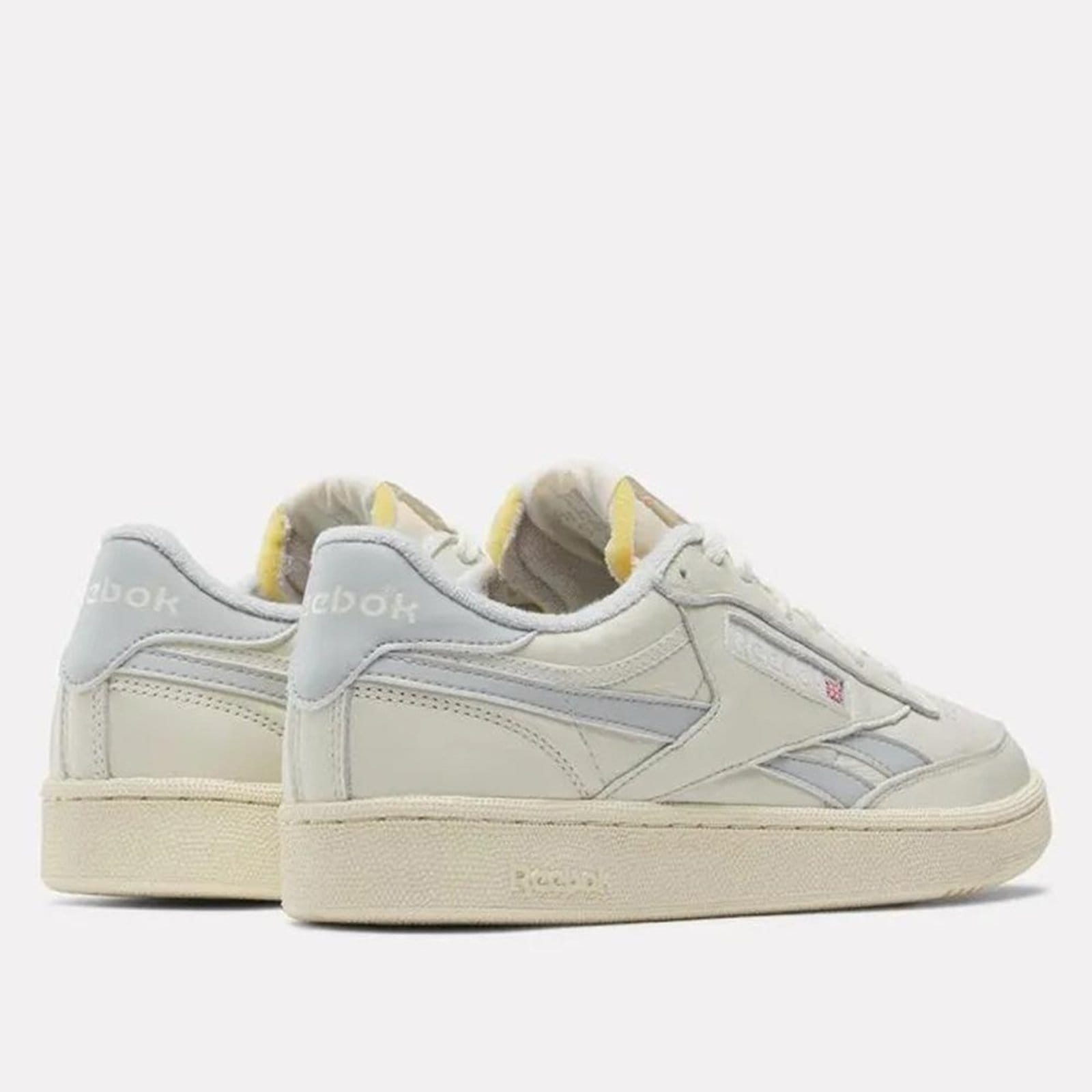 Vista 2 Tênis Reebok Club C Revenge Vintage Feminino Chalk/Grey1 Reebok bege