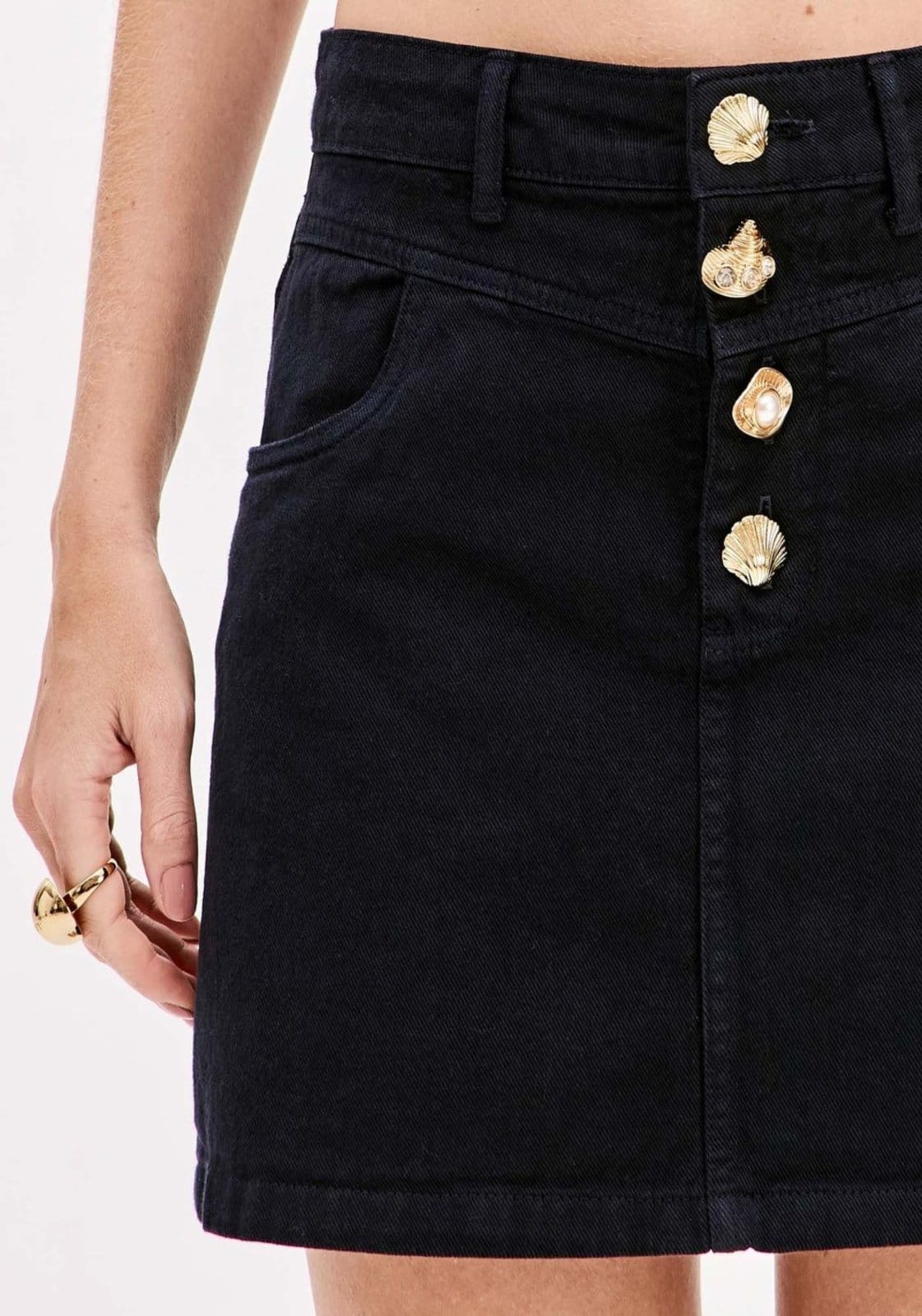 Vista 2 Saia Curta Sarja Cintura Super Alta Com Botões Lança Perfume azul marinho