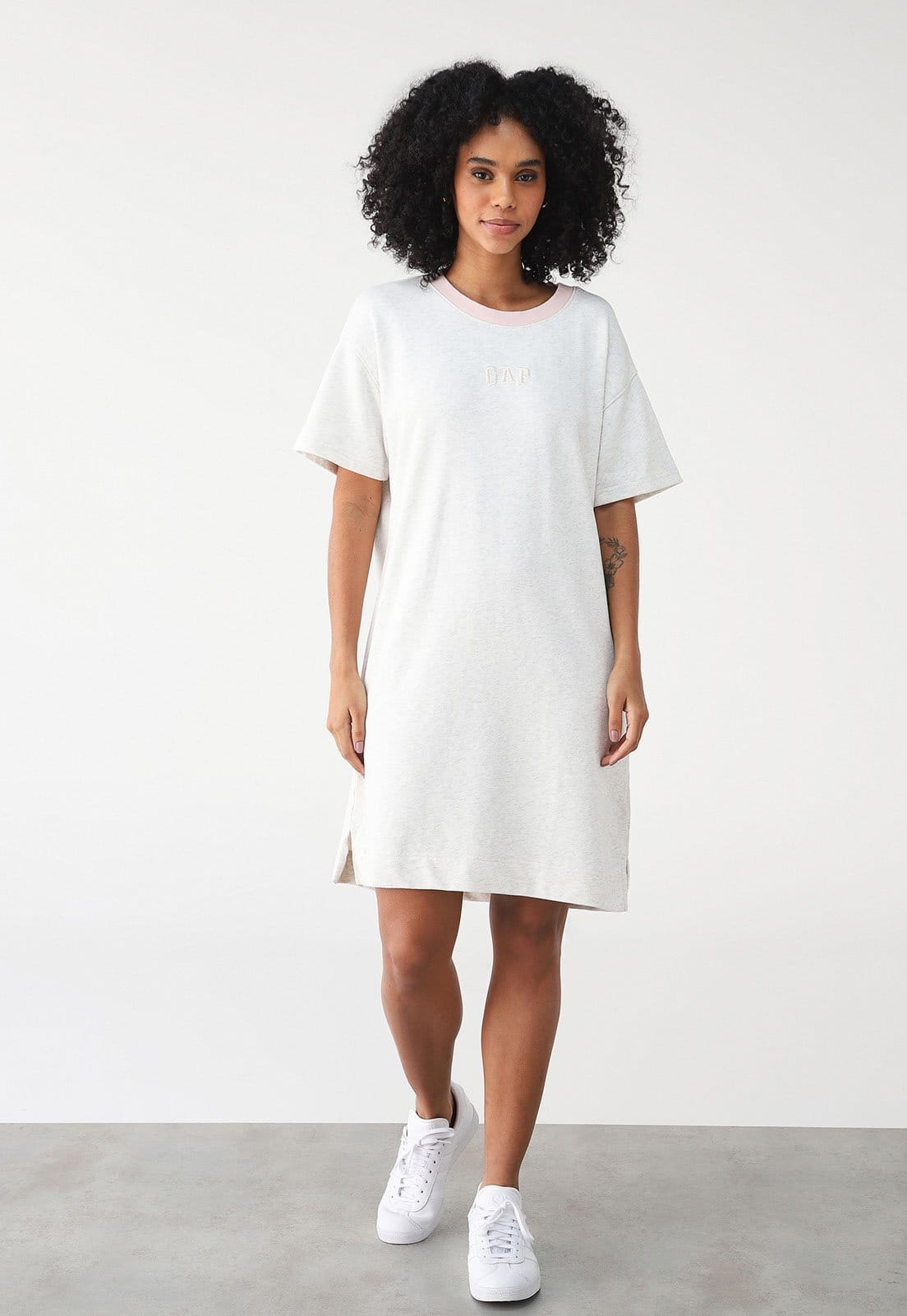 Vista principal Vestido GAP Curto Logo Bordado Off-White GAP off-white white