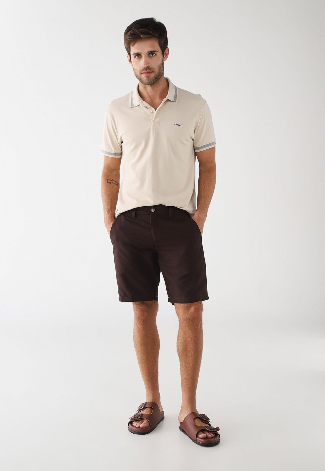 Vista 2 Bermuda Masculina Colcci Linho Reta Escuro Colcci marrom