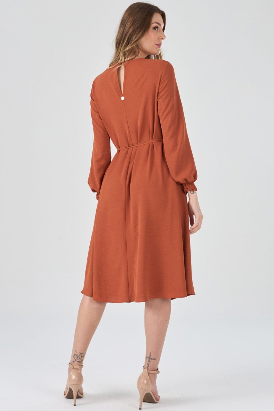 Vista principal Vestido Midi PKS Com Cinto Terracota PKS laranja
