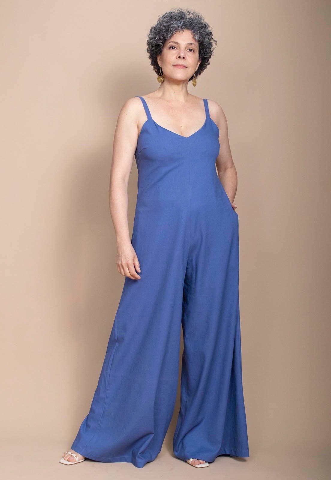 Vista 2 Macacão Amazônia Vital Longo Linho com Viscose Amazonia Vital azul