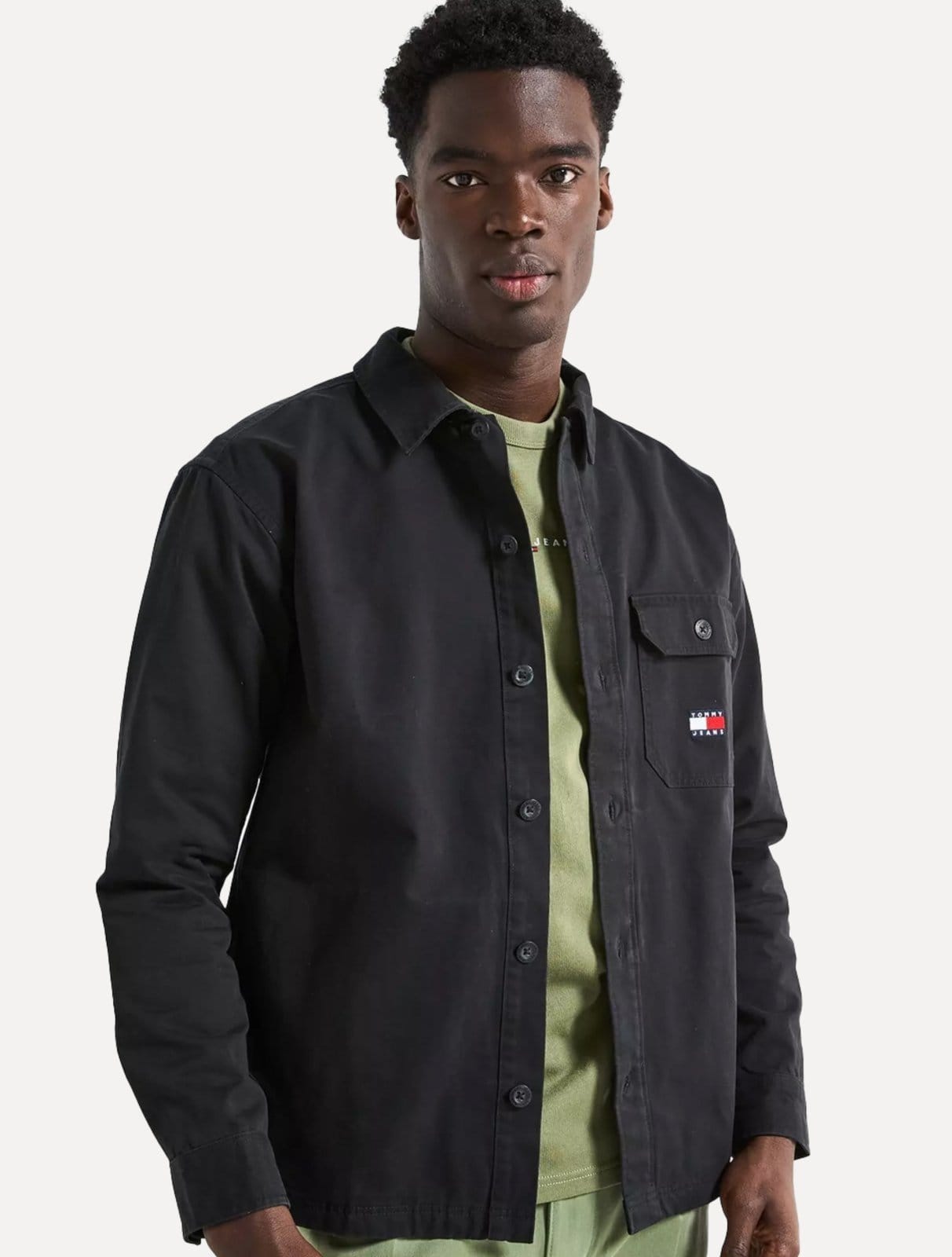 Camisa Tommy Jeans Masculina Regular Essential Solid Pocket Preta