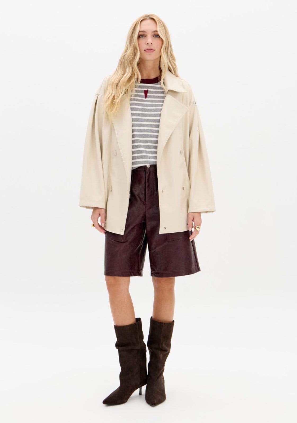 Vista principal Bermuda Utilitária Cintura édia com Bolso My Favorite Things vermelho