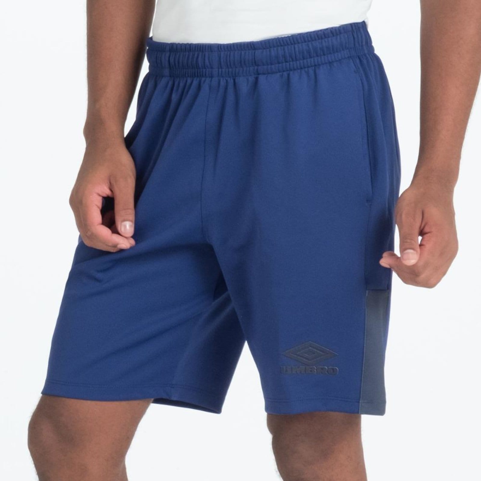 Vista 2 Bermuda Masculina Umbro Football Line Umbro incolor