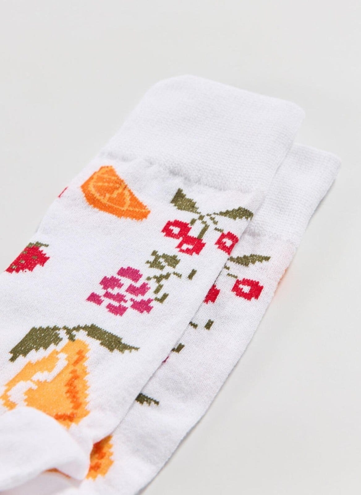 Vista 2 Meia Off-White Frutinhas Youcom off-white white