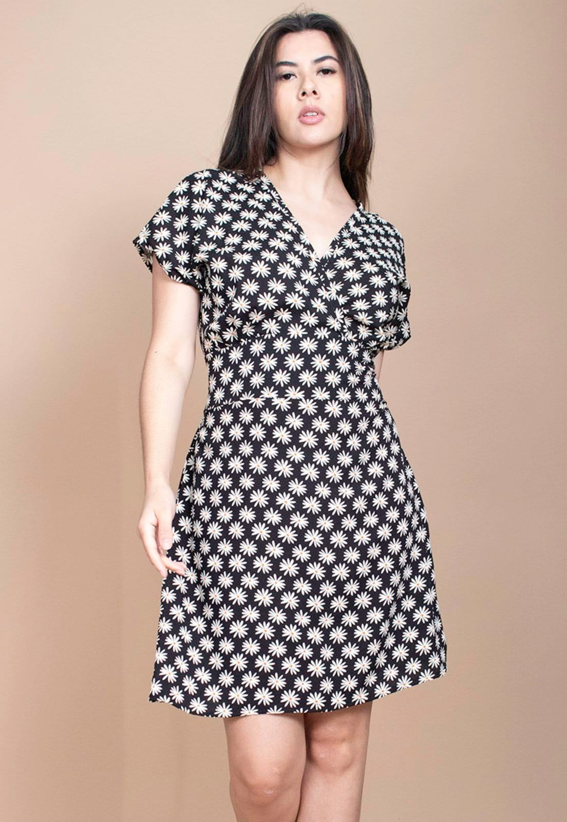 Vista principal Vestido Cabanafree Curto Viscose Elastex nas Costas Estampa Encanto das Margaridas Cabanafree amarelo/estampado/off-white