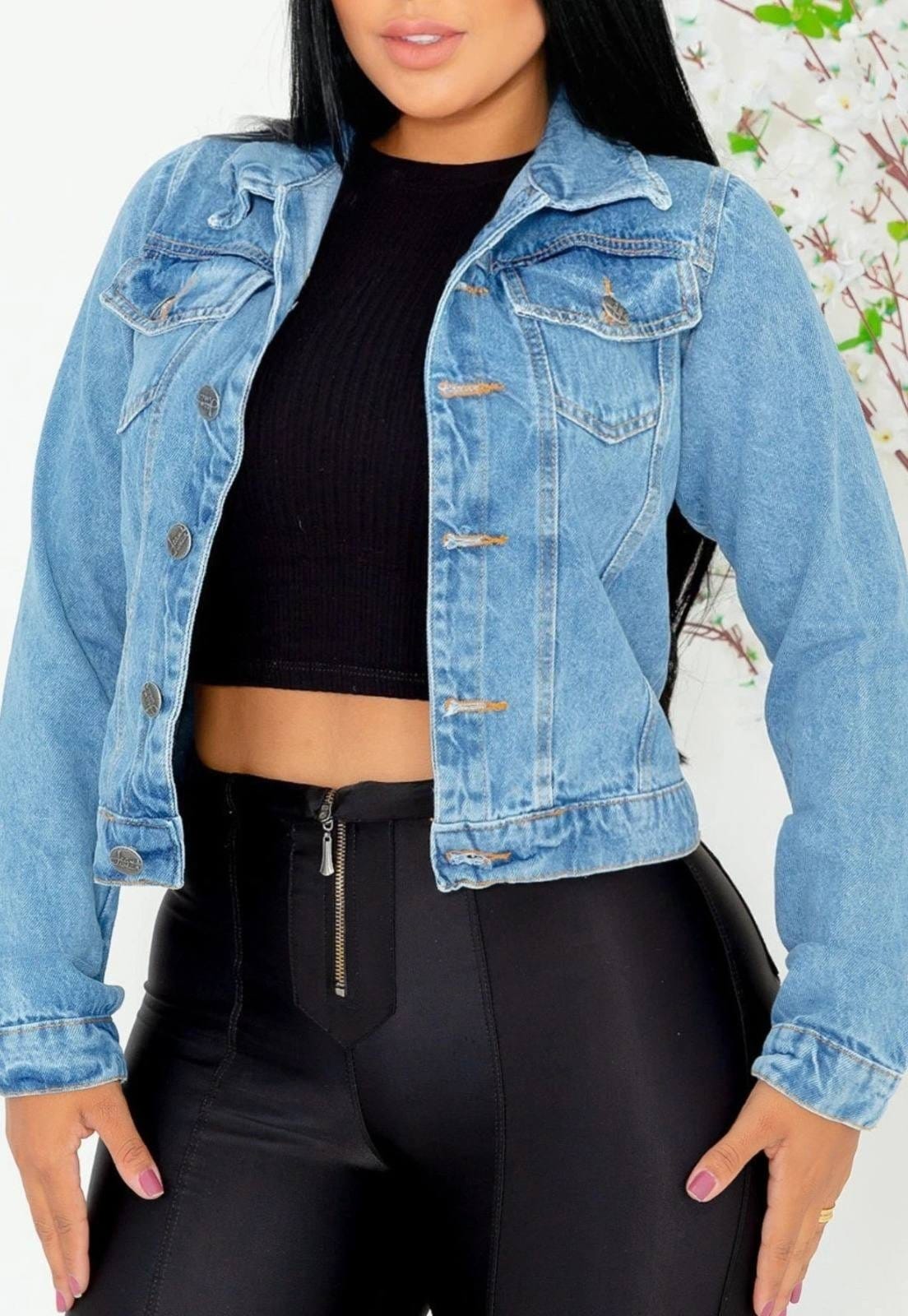 Jaqueta Feminina Delavê Bolsos Frontais e Botões Metálicos Modelo Premium