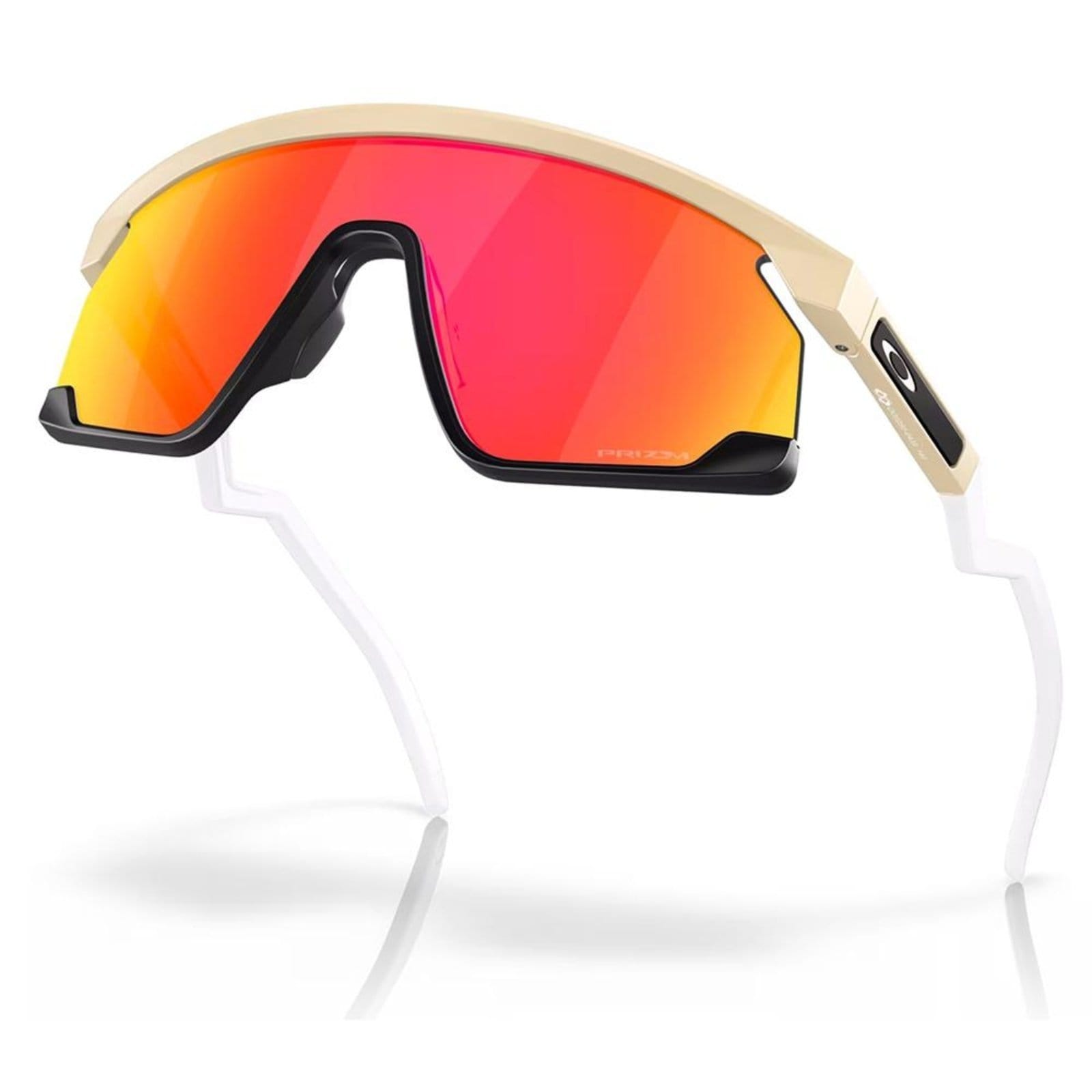 Vista 2 Óculos de Sol Oakley BXTR Matte Desert Tan Prizm Ruby Oakley laranja tan