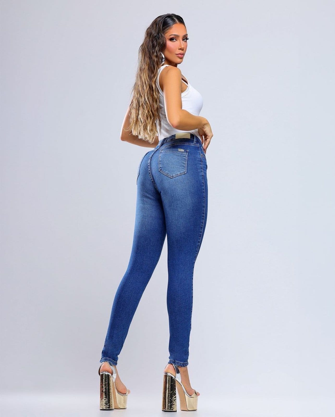 Vista 2 Calça Skinny Feminina Cintura Alta 25318 Escura Consciência jeans