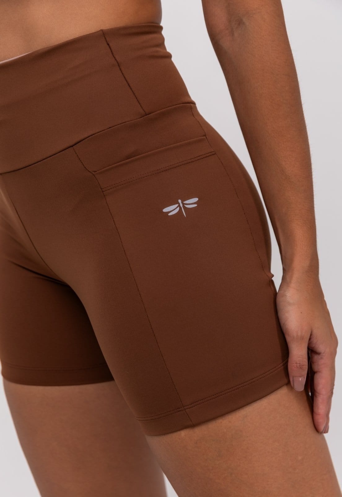 Vista 2 Bermuda Suplex Poliamida Com Bolso Quadrado Salvatore Salvatore Fashion marrom