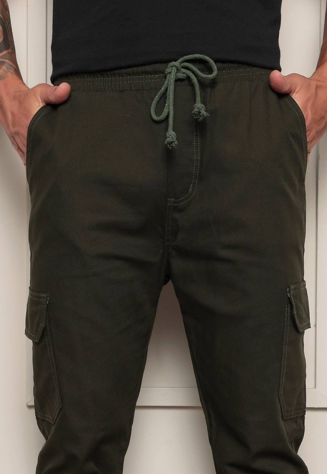 Vista 2 Calça Jogger Masculina Ethereal Jeans com Bolso Cargo Confortável Sem Punho Verde Ethereal Jeans verde militar