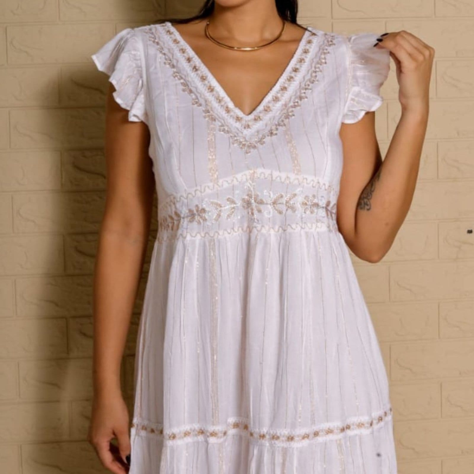 Vista 2 Vestido Longo Vih Triny com Renda Boho Chic Premium Vih Triny branco