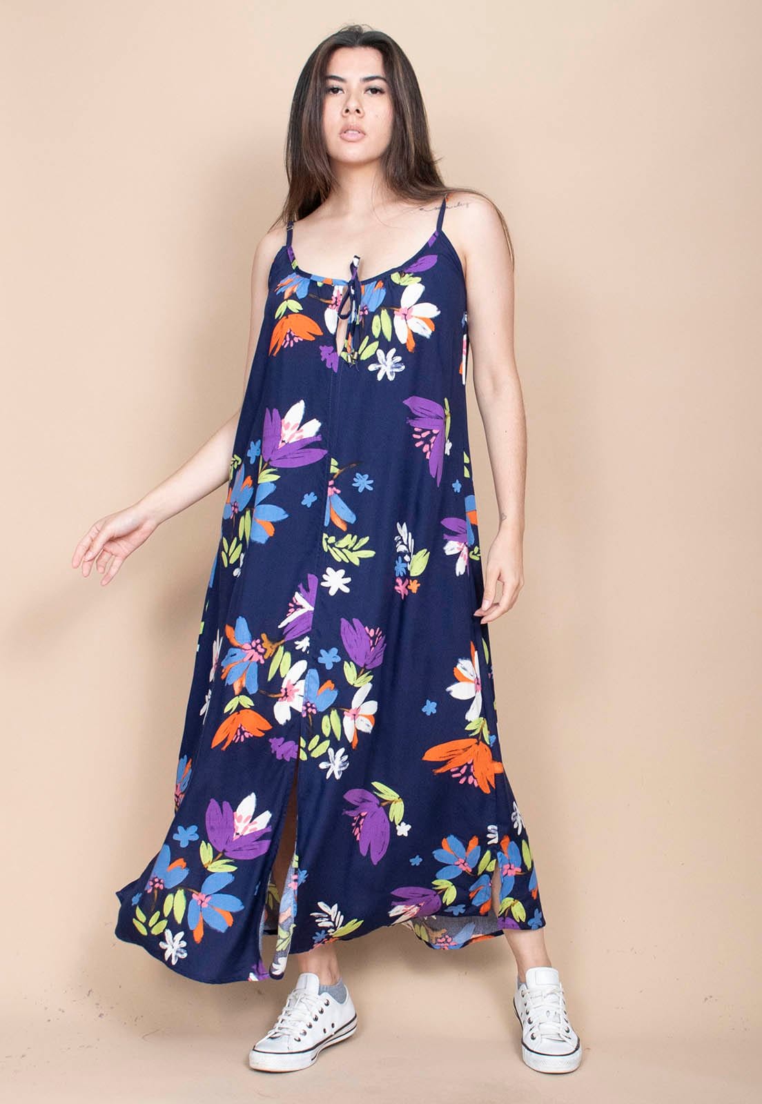 Vista 2 Vestido Longo Cabanafree Caçuá Viscose Alça Fina Estampa Festa das Flores Azul Cabanafree estampado/laranja/roxo/verde azul