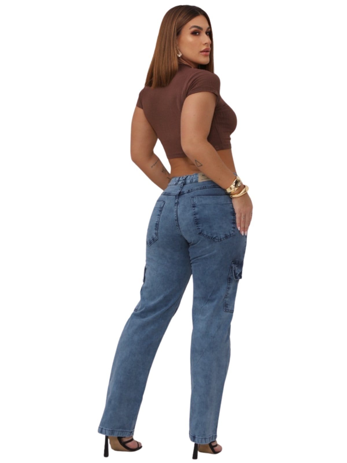 Vista 2 Calça Feminina Jeans Light Cargo Lavagem Estonada Manchada com Bolsos Laterais JEANS LIGHT azul