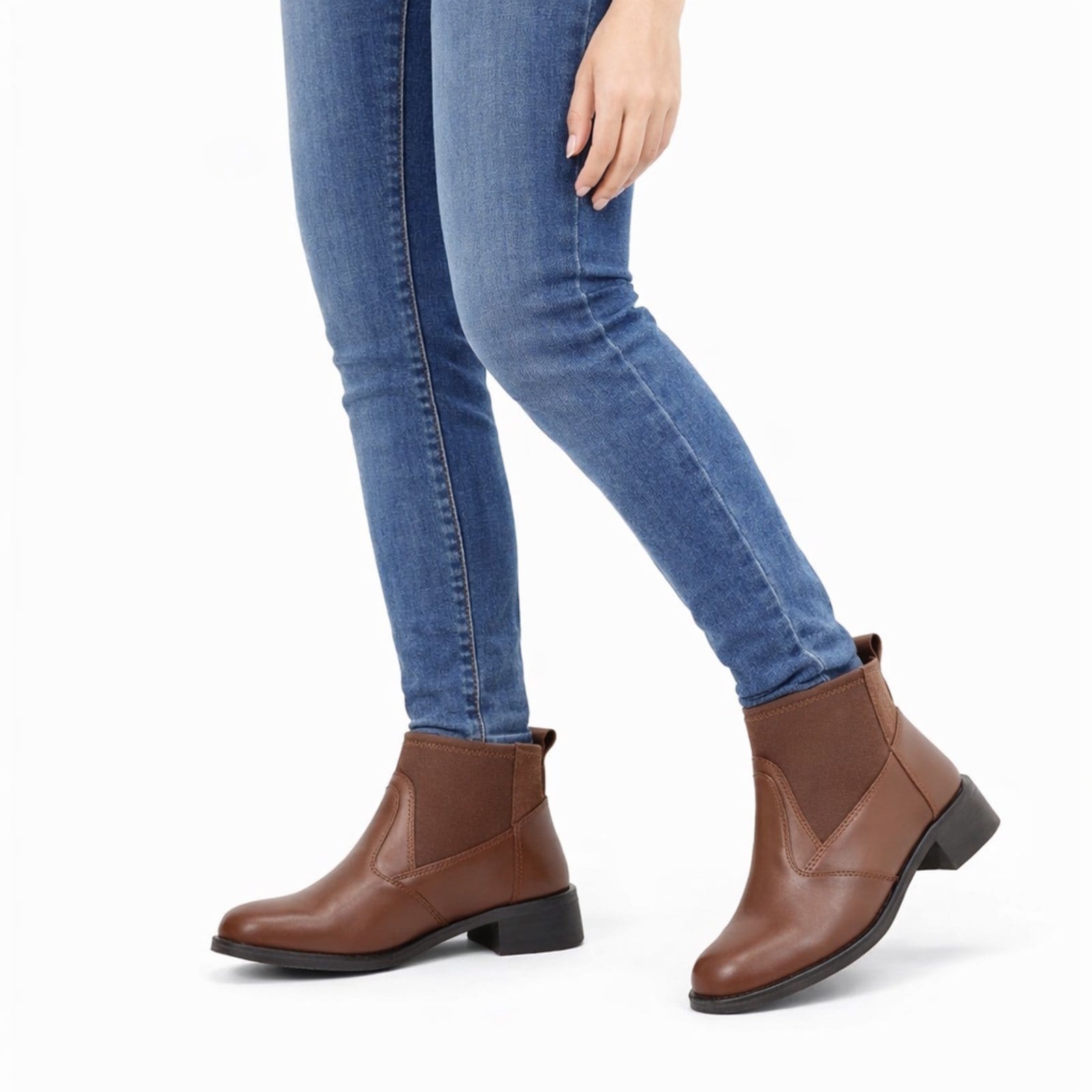 Vista 2 Bota Cano Curto Feminina Casual com Elastico Urbana Confortável Capuccino Bia Ramos marrom