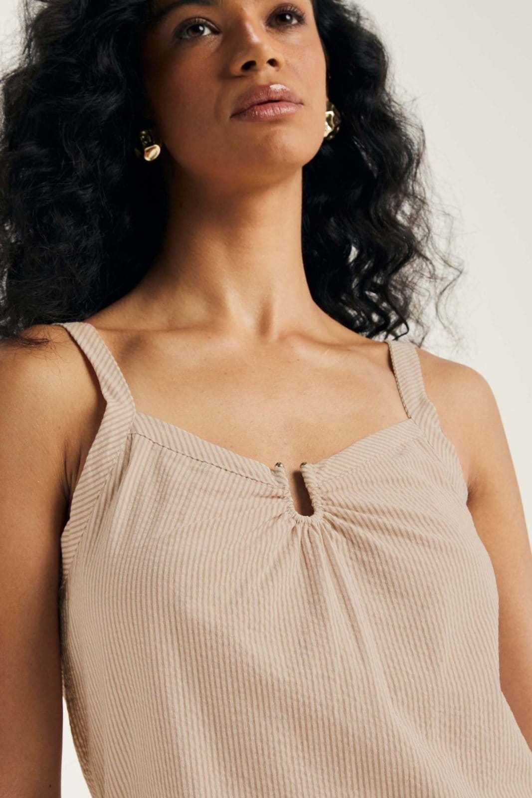 Vista 2 Vestido Feminino Midi Fio Tinto Marialícia Marialícia bege