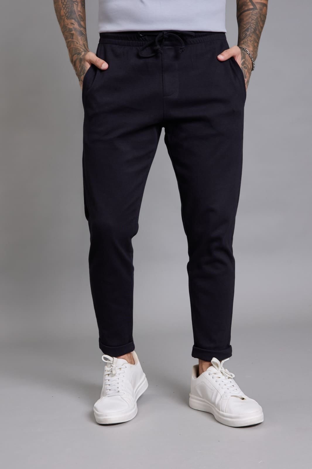 Vista principal Calça Moletom Masculina Maleável Com Barra Dobrada Dialogo DIALOGO preto