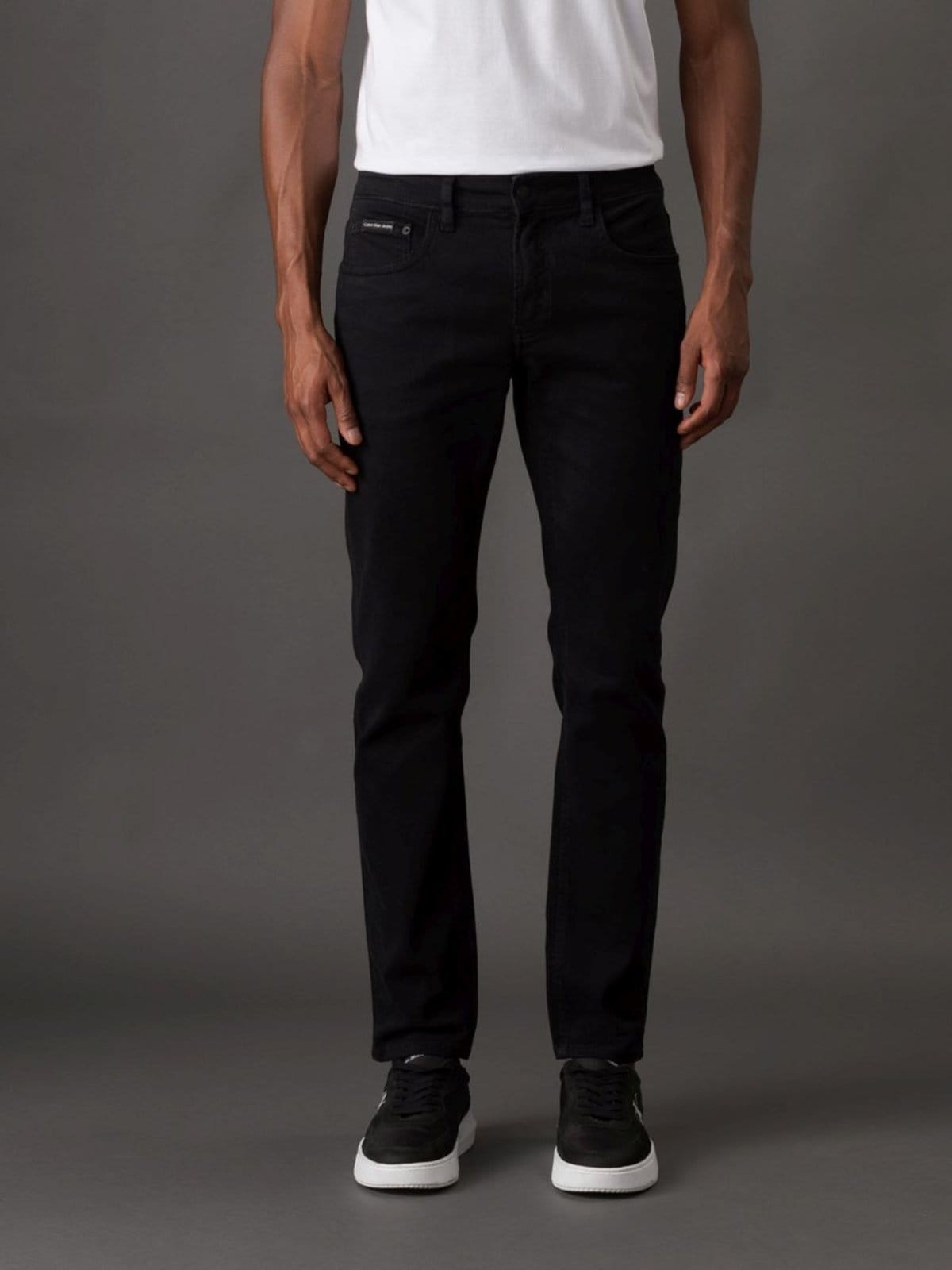 Calça Masculina Color de Sarja Infinite Black Skinny Cintura Baixa Calvin Klein Jeans - Preto