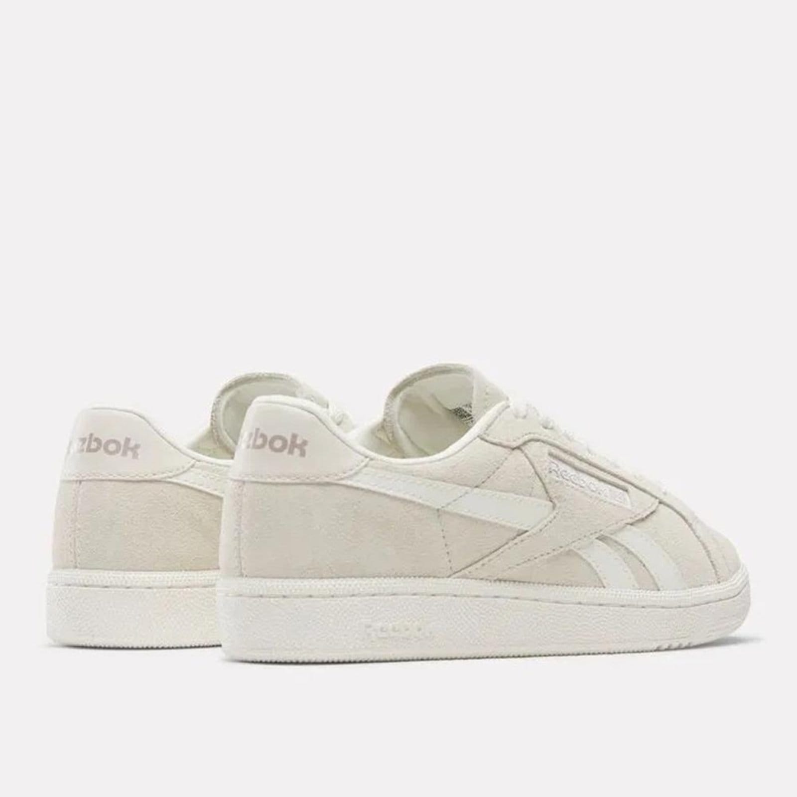 Vista 2 Tênis Reebok Club C Grounds UK Feminino Chalk/Chalk/Sand Reebok bege sand