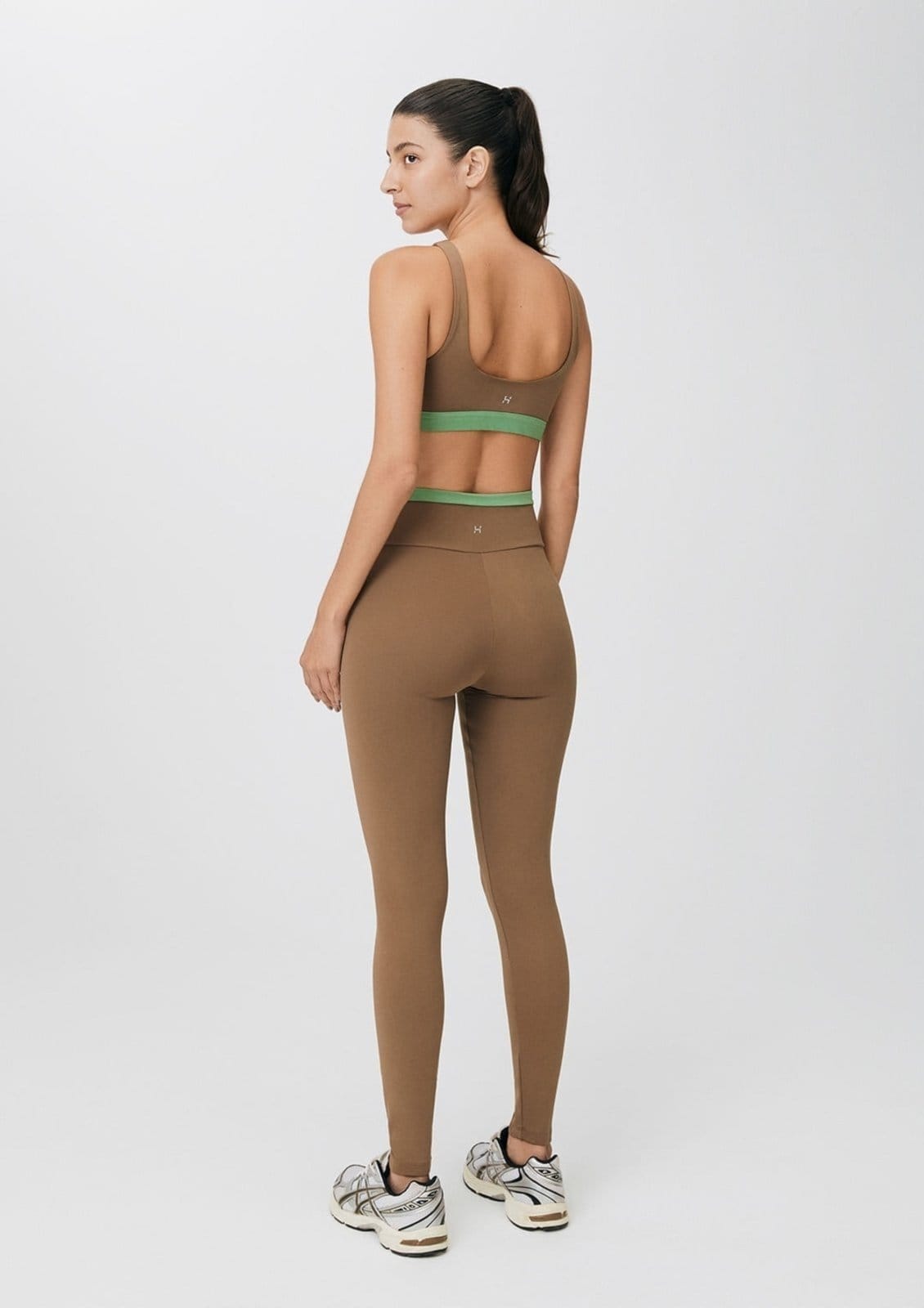 Vista 2 Calça Legging Esportiva Feminina Cintura Alta Hering HERING SPORTS marrom