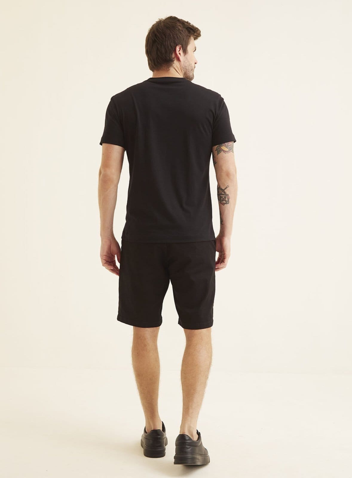 Vista 2 Bermuda Jeans Masculina Reta - Luan Triton Indigo Preto Triton preto indigo