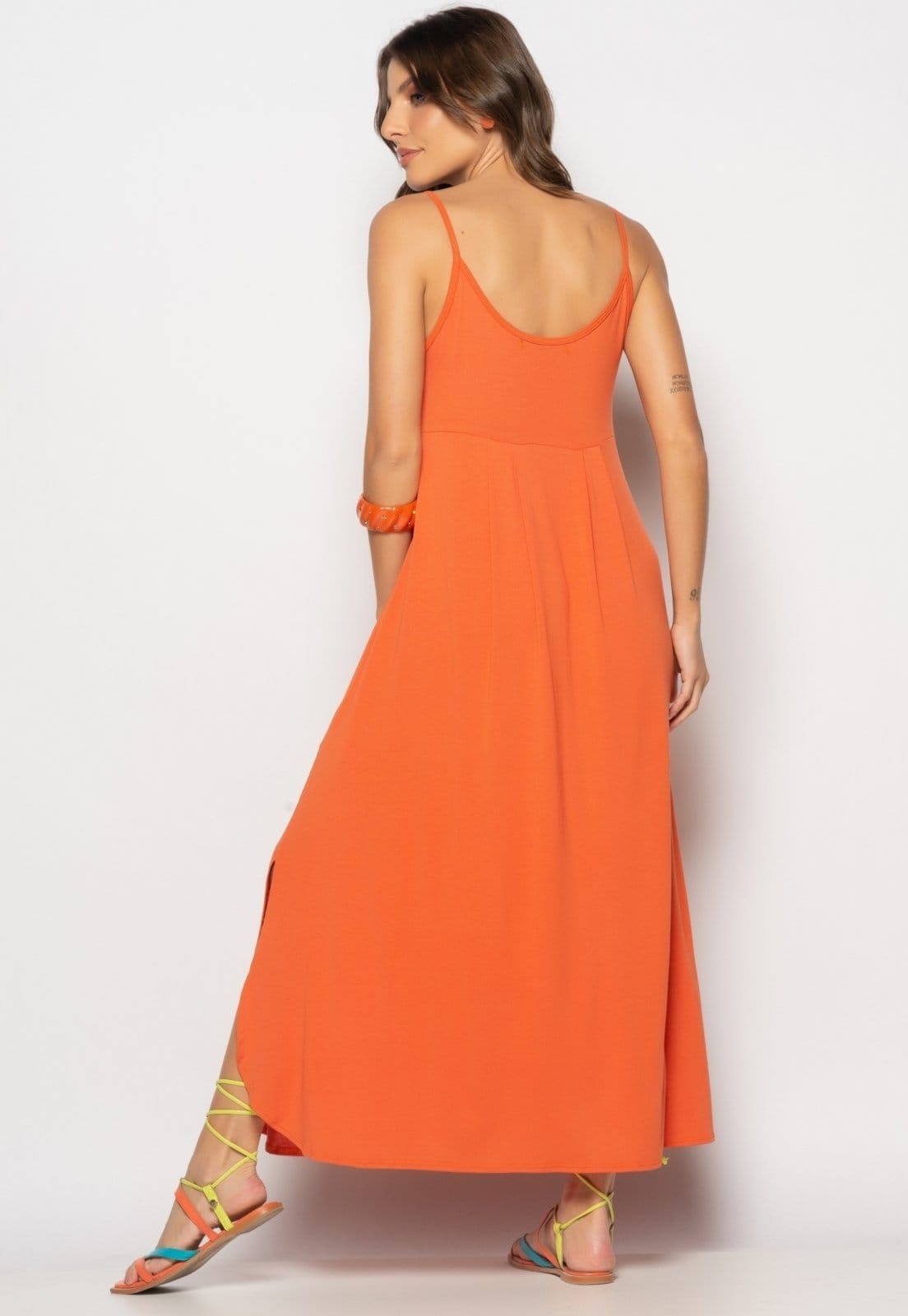 Vista 2 Vestido Longo Alcinha Com Barra Arredondada E Bolsos Salvatore Terra Salvatore Fashion laranja