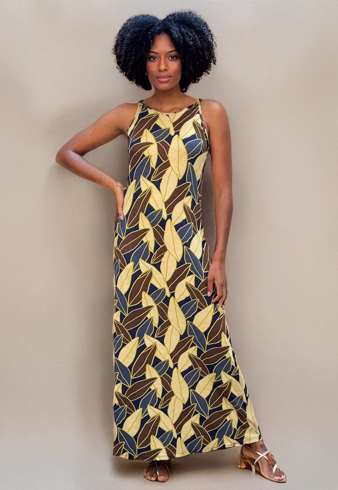 Vista 2 Vestido Longo Cabanafree Malha Trapézio Estampa Folhas de Outono Cabanafree amarelo/azul/estampado/verde