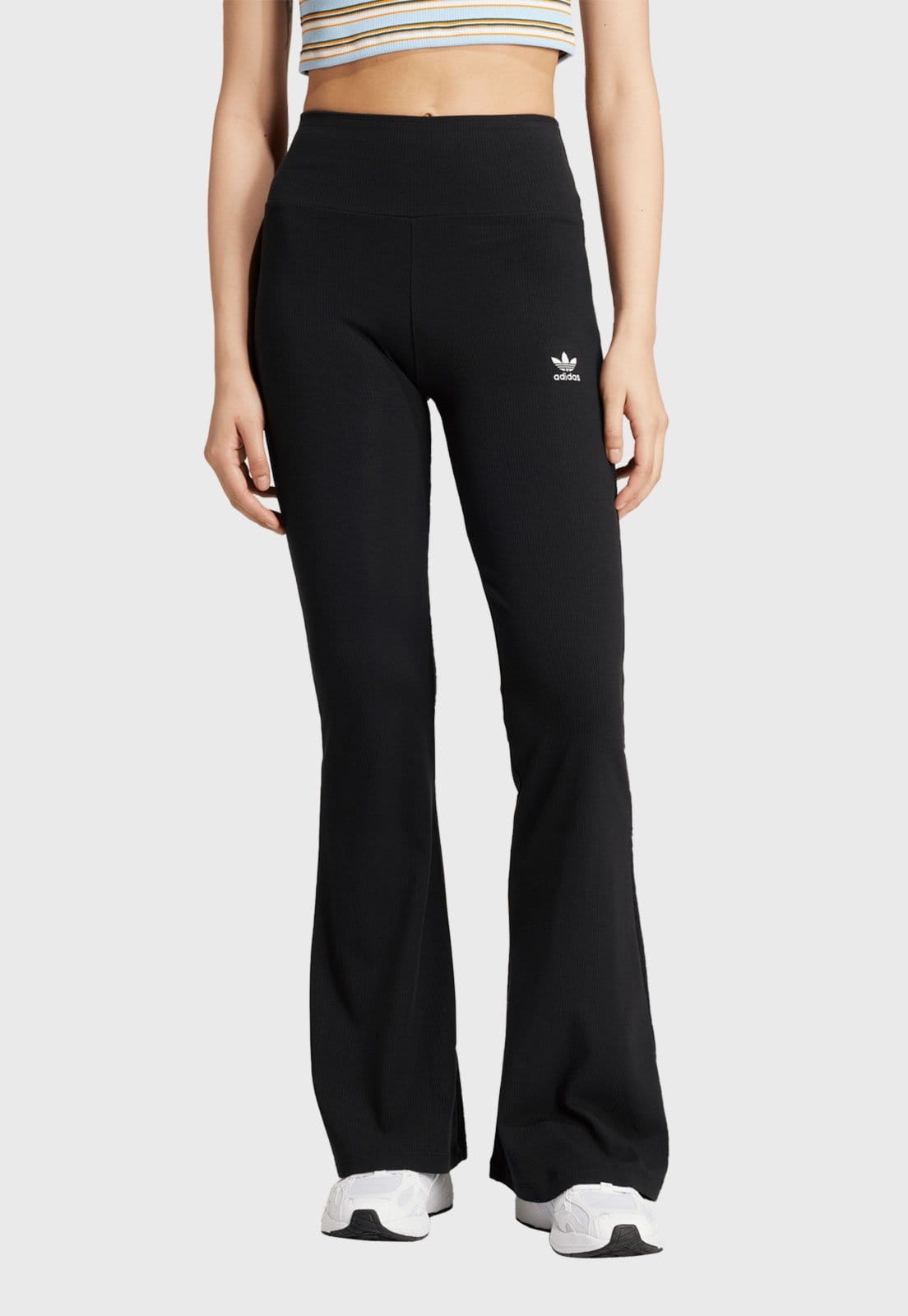 Calça Adidas Originals Flare Essentials Preta