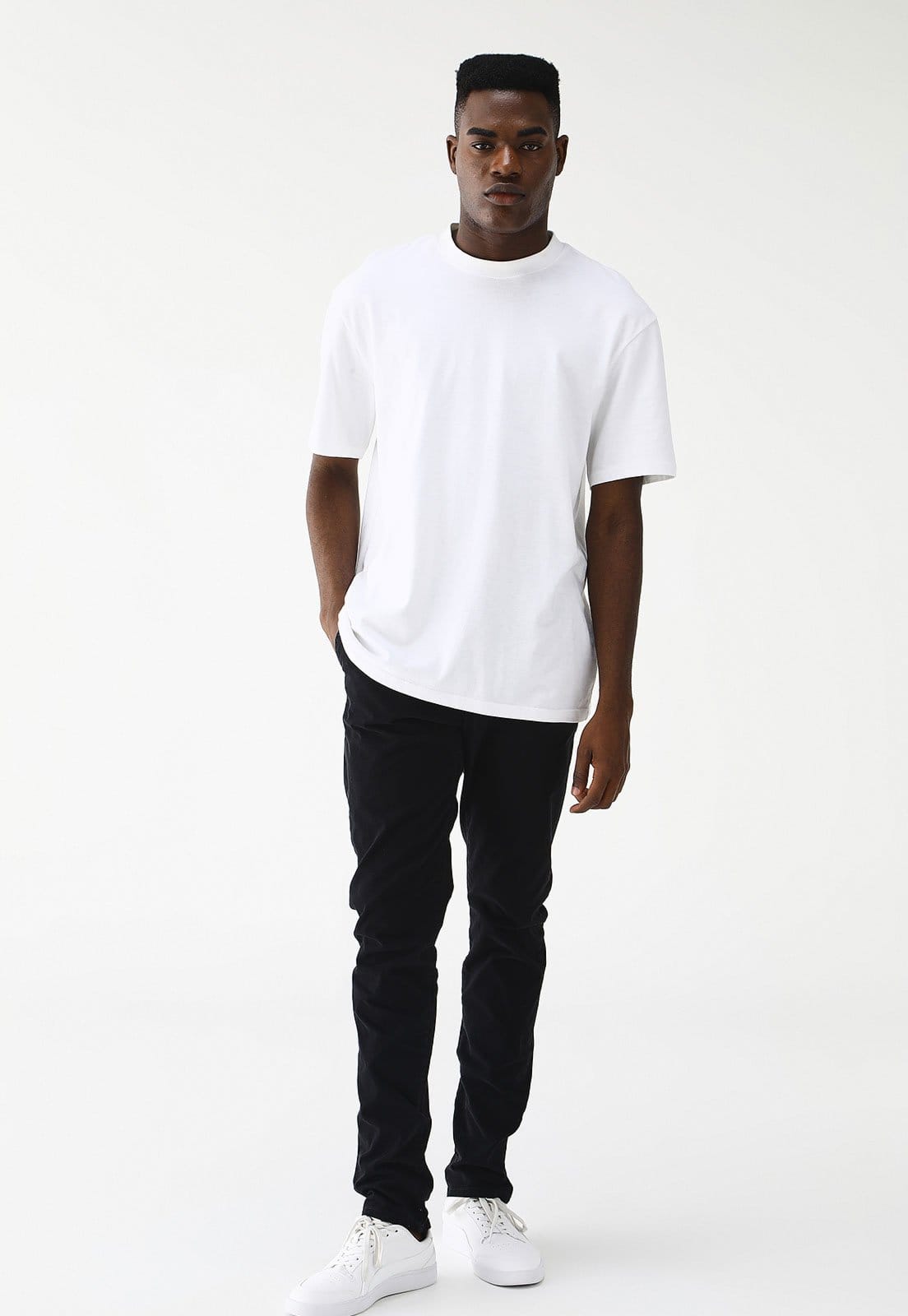 Vista 2 Calça Sarja Colcci Skinny Felipe Preta Colcci preto