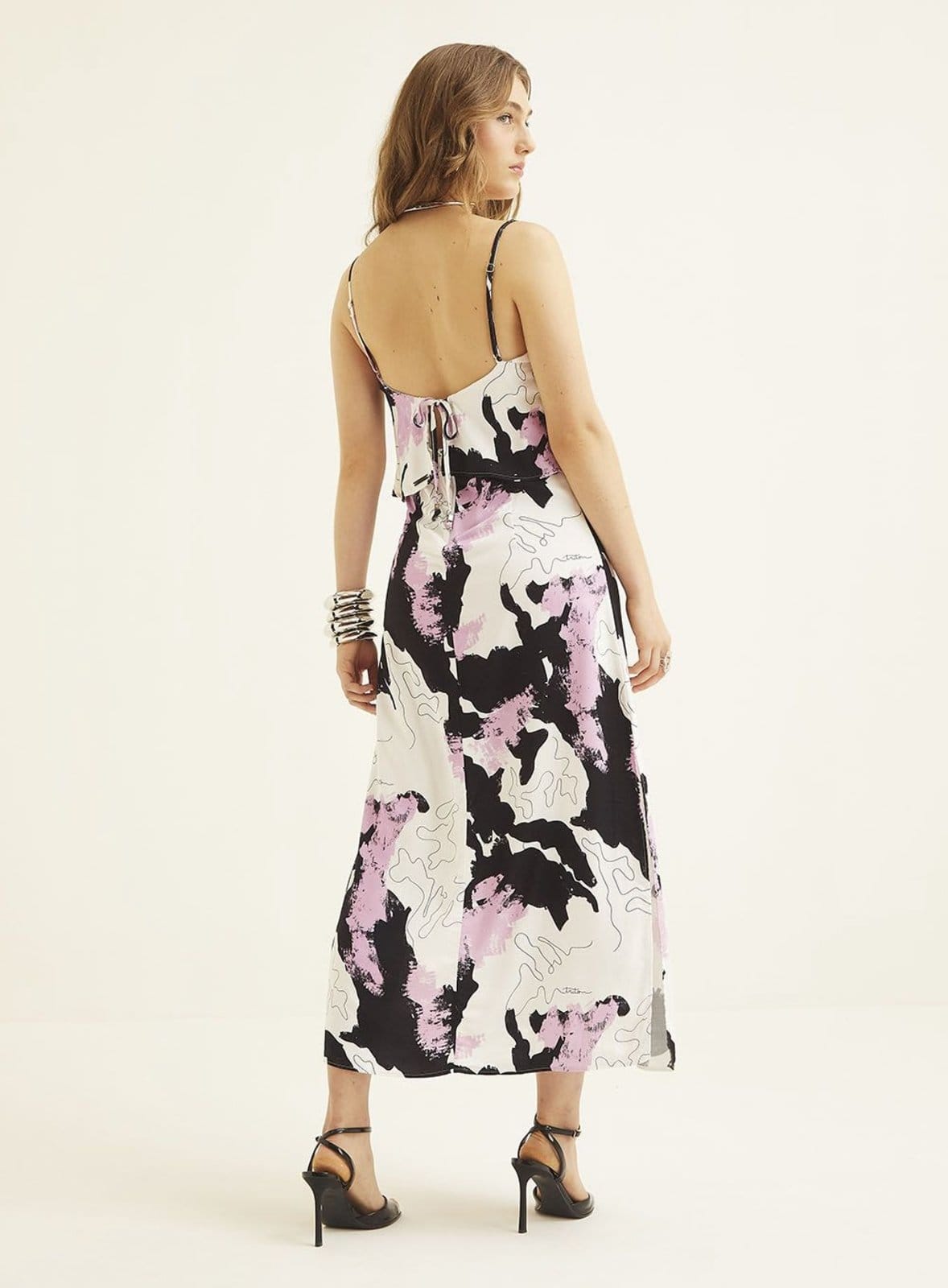 Vista 2 Vestido Midi Estampado Com Fenda e Sobreposição Triton Preto/Lilás Triton branco