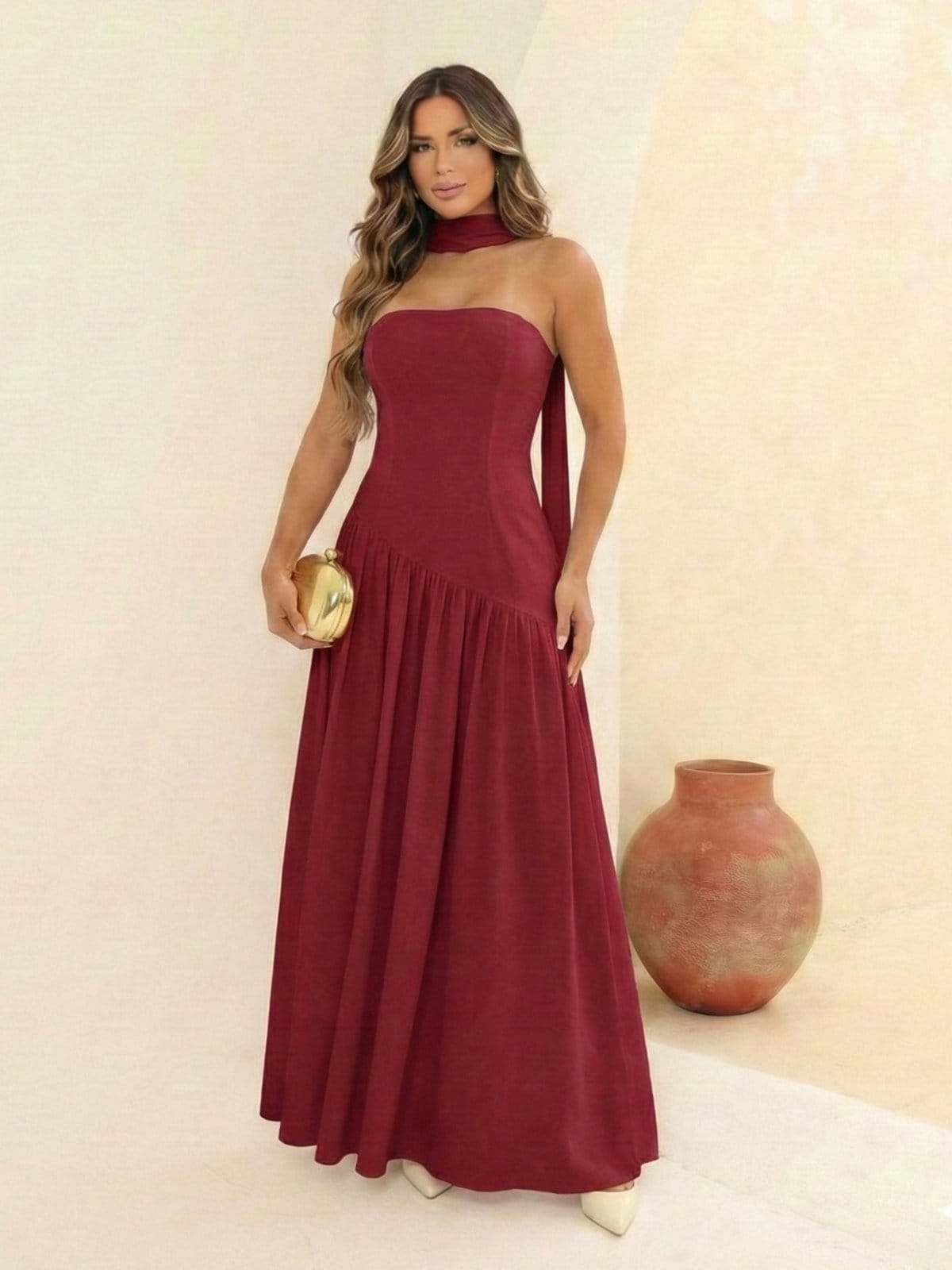 Vestido Maxi Feminino Elegante Tomara Que Caia Com Echarpe No Pescoço E Saia Fluida Cintura Assimentrica - Marsala