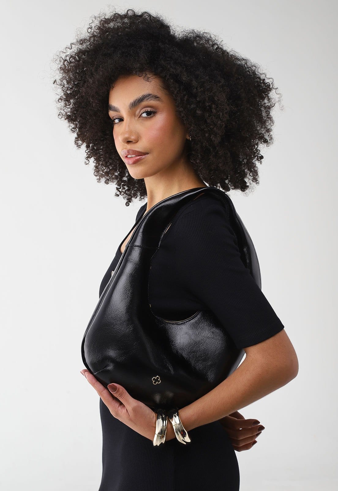 Bolsa Média Capodarte Alça Metálica Preta