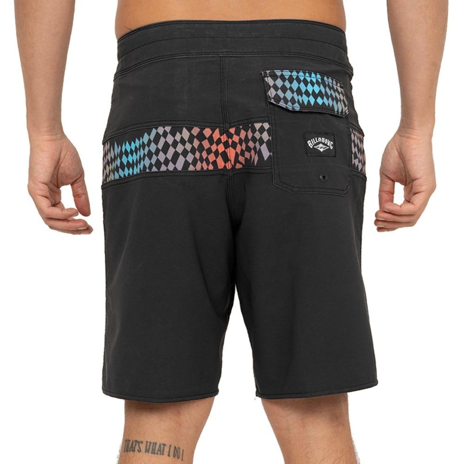 Vista 2 Bermuda Billabong Momentum Pro SM26 Masculina Stealth Billabong preto