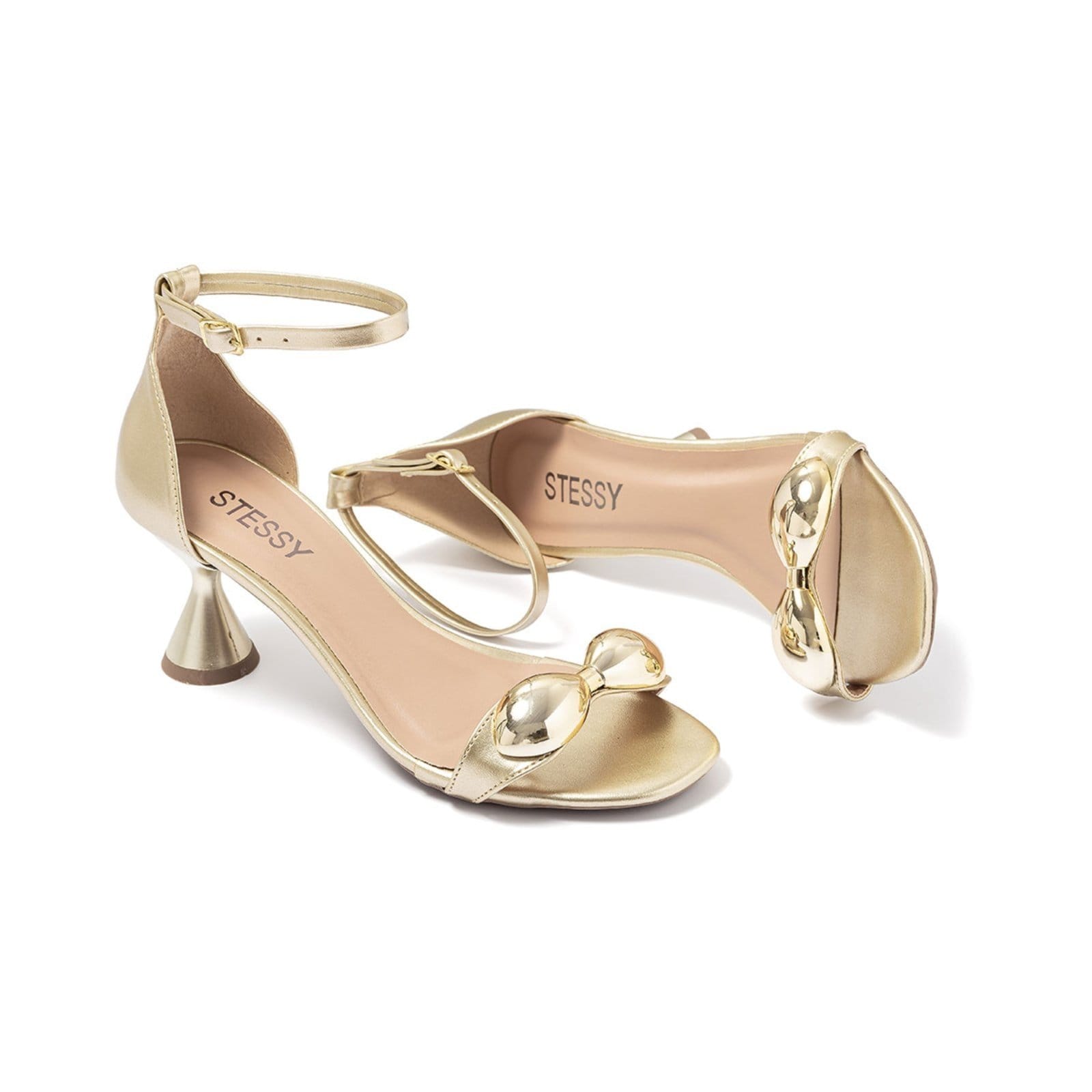 Vista principal Sandália Feminina Stessy Salto Taça Baixo Enfeite Laço Casual Dourada Stessy Shoes dourado